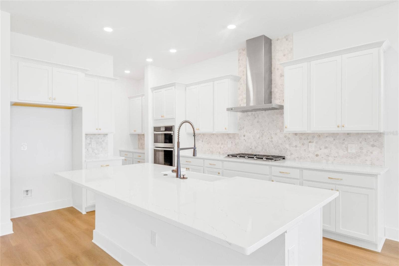 17590 JAPONICA BLOOM DRIVE, Winter Garden, FL 34787 Kitchen (representative photo)