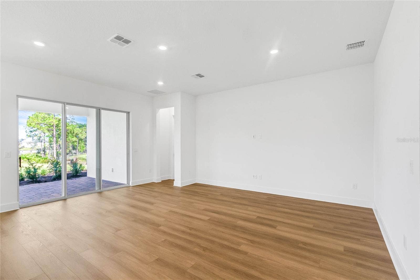 17590 JAPONICA BLOOM DRIVE, Winter Garden, FL 34787 Living Room (representative photo)