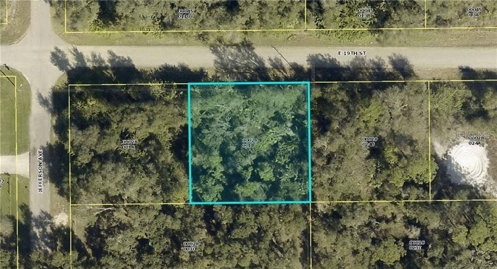 2602 E 19TH STREET, Lehigh Acres, FL 33972 2602 E 19TH STREET, Lehigh Acres, FL 33972