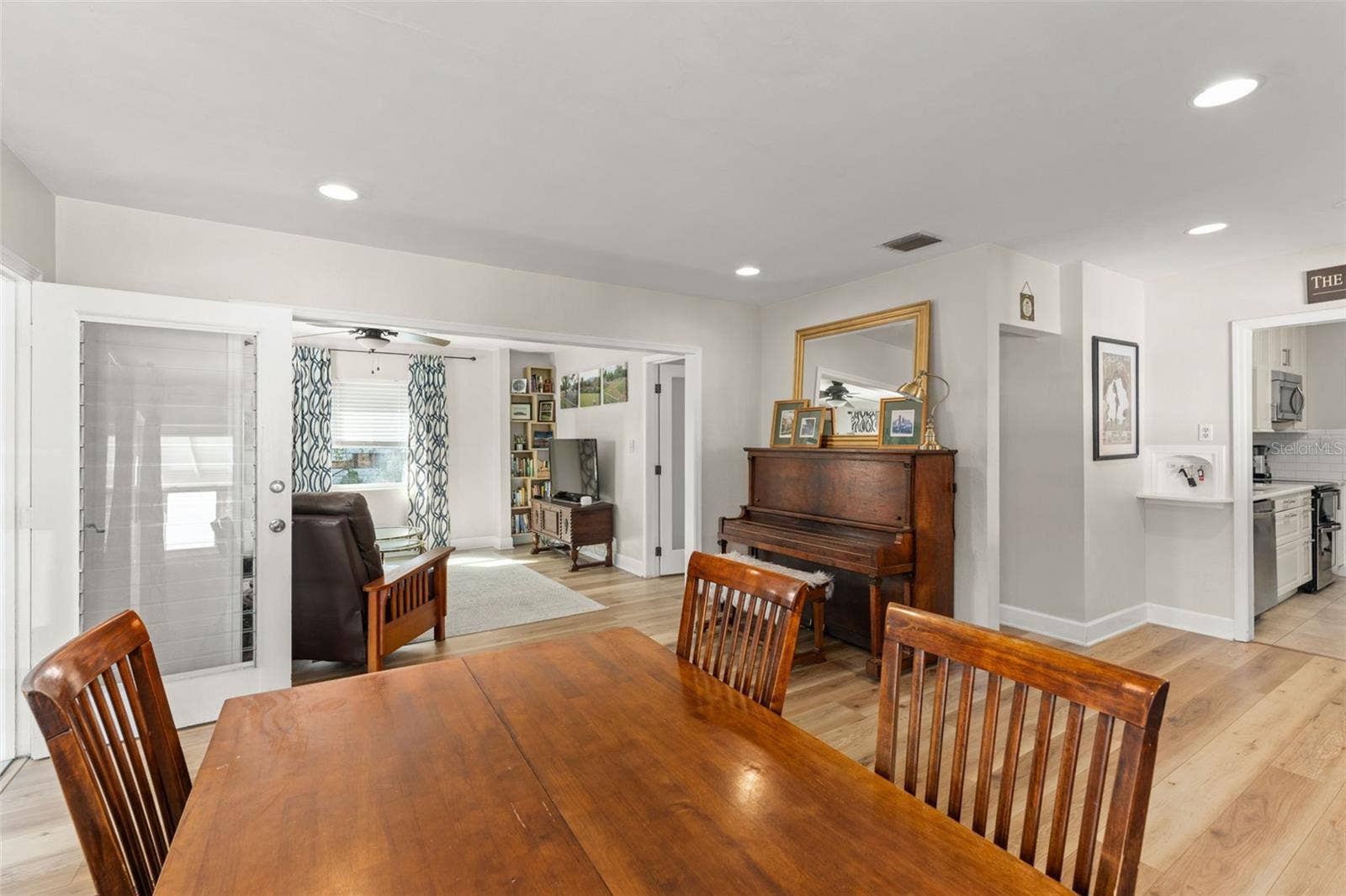 1911 WEBER STREET, Orlando, FL 32803 1911 WEBER STREET, Orlando, FL 32803