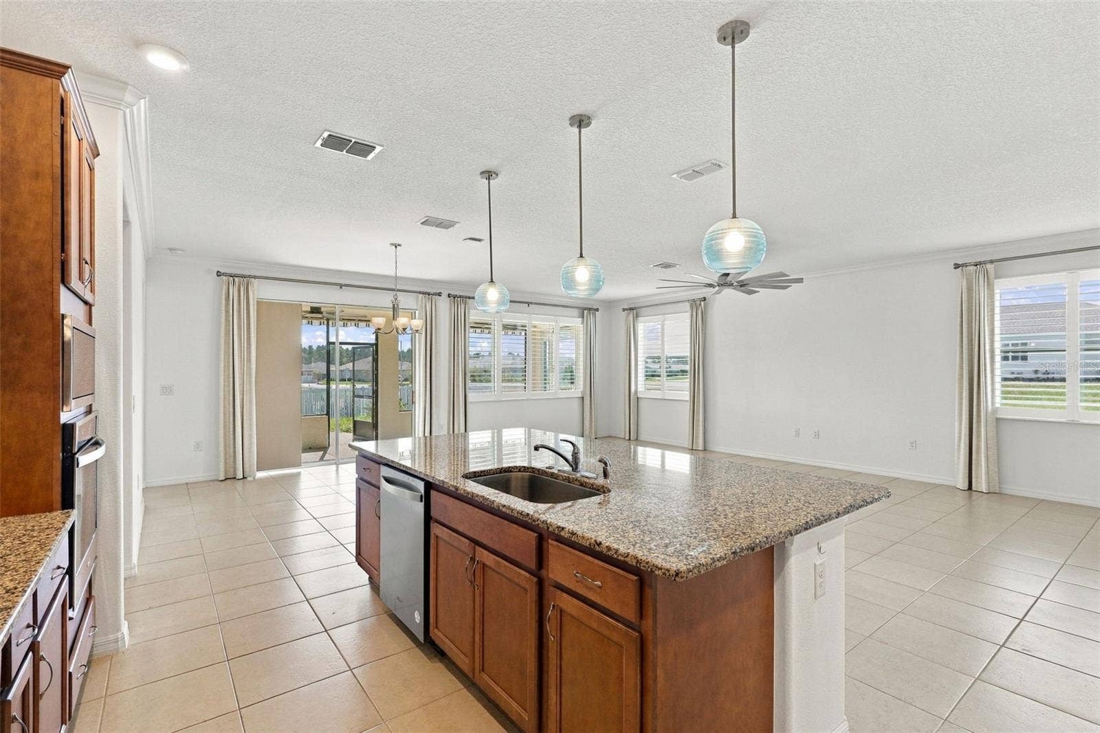 10378 SW 96TH LOOP, Ocala, FL 34481 Kitchen Island