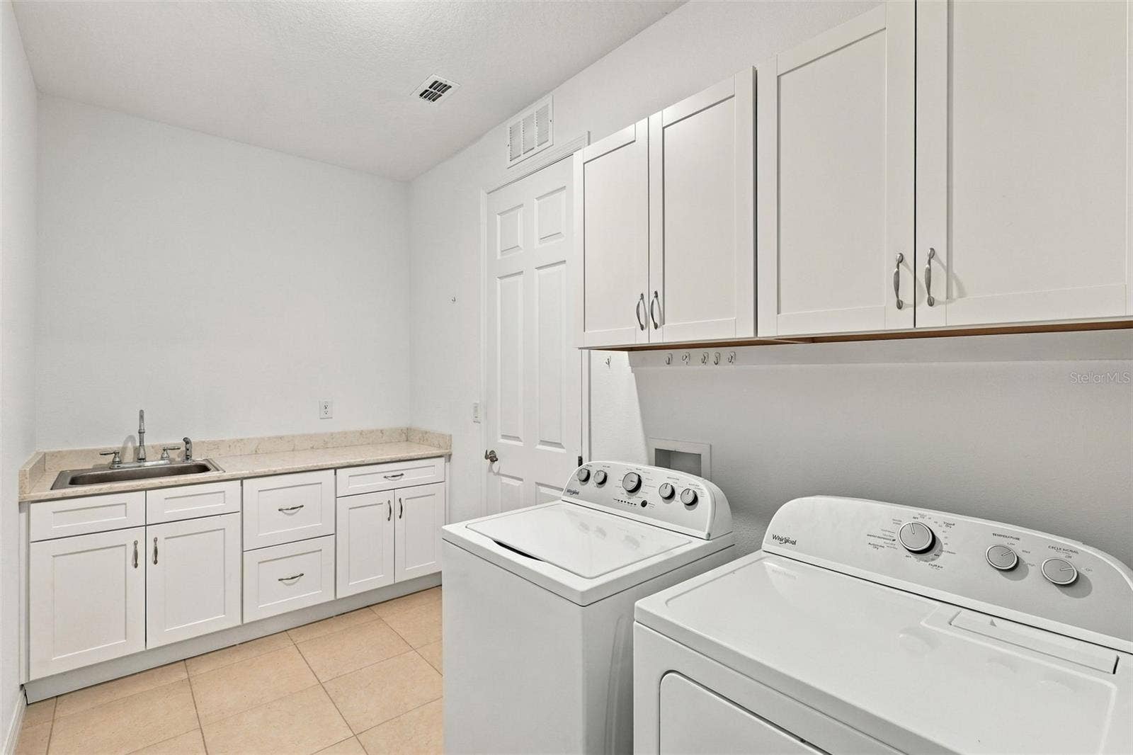 10378 SW 96TH LOOP, Ocala, FL 34481 Oversized Laundry