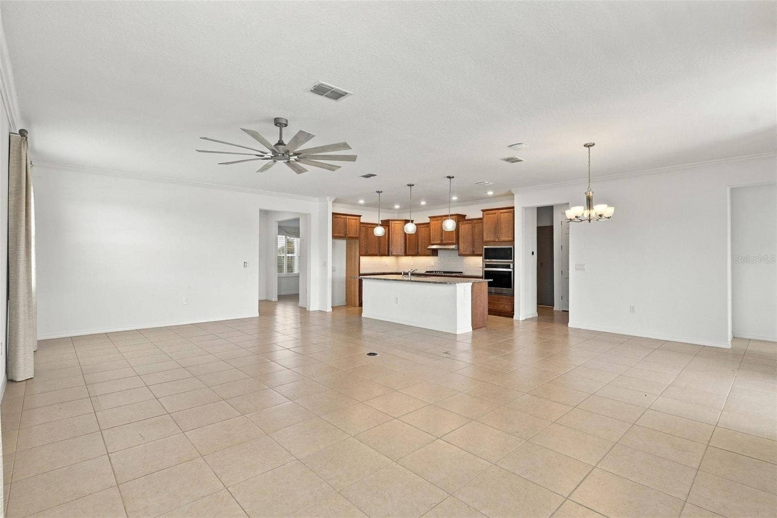 10378 SW 96TH LOOP, Ocala, FL 34481 Living room