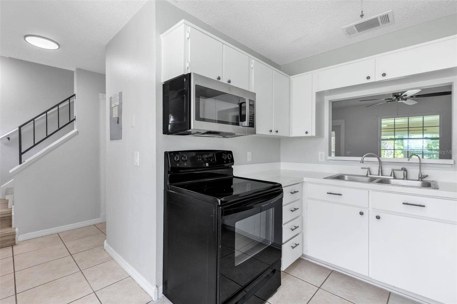 2037 WATERLEAF STREET, Orlando, FL 32837 2037 WATERLEAF STREET, Orlando, FL 32837