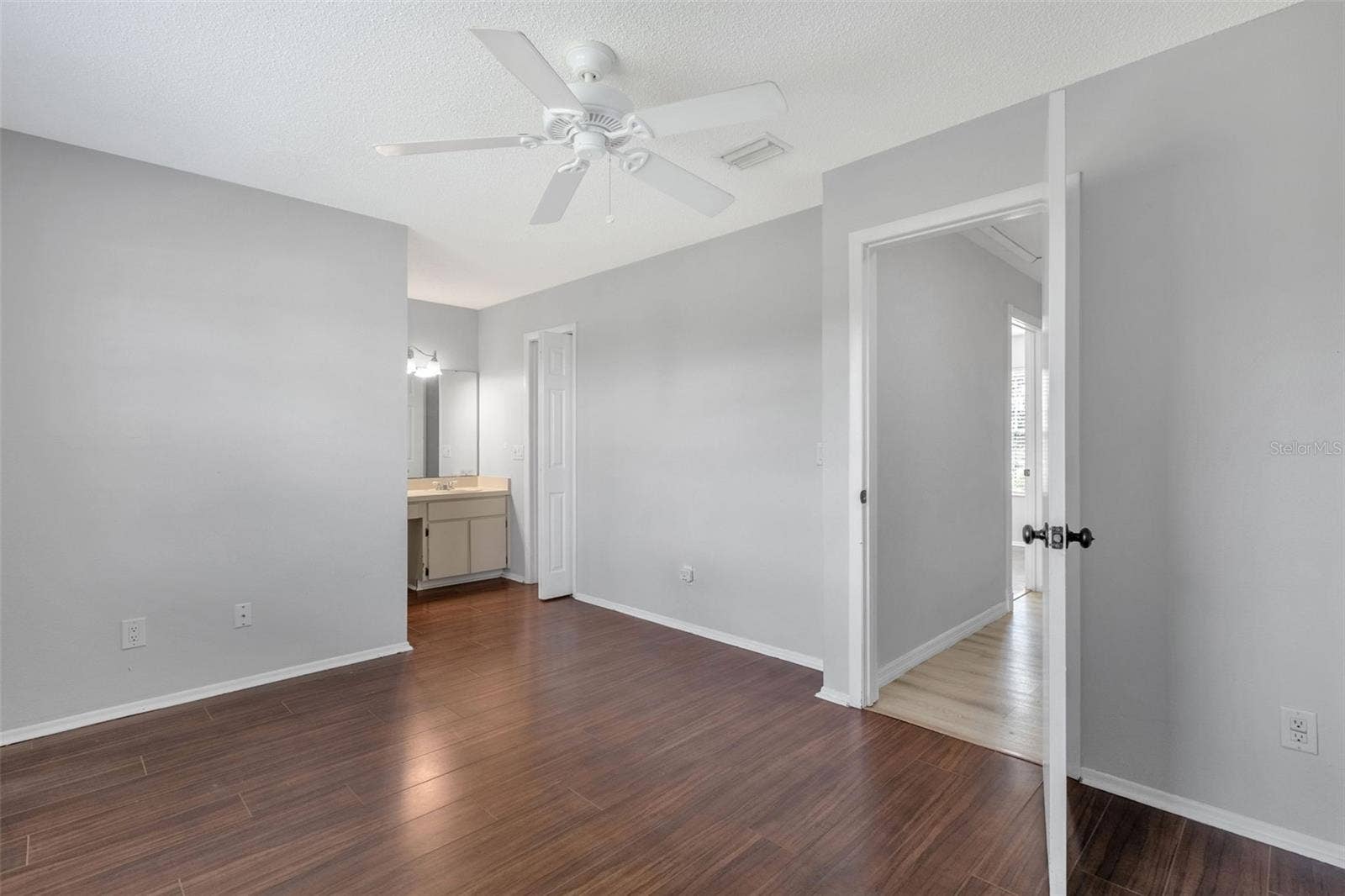 2037 WATERLEAF STREET, Orlando, FL 32837 2037 WATERLEAF STREET, Orlando, FL 32837