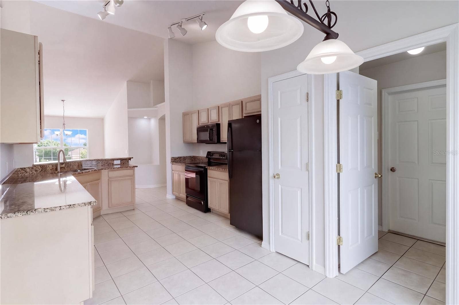 2612 WHITEWOOD ROAD, Mulberry, FL 33860
