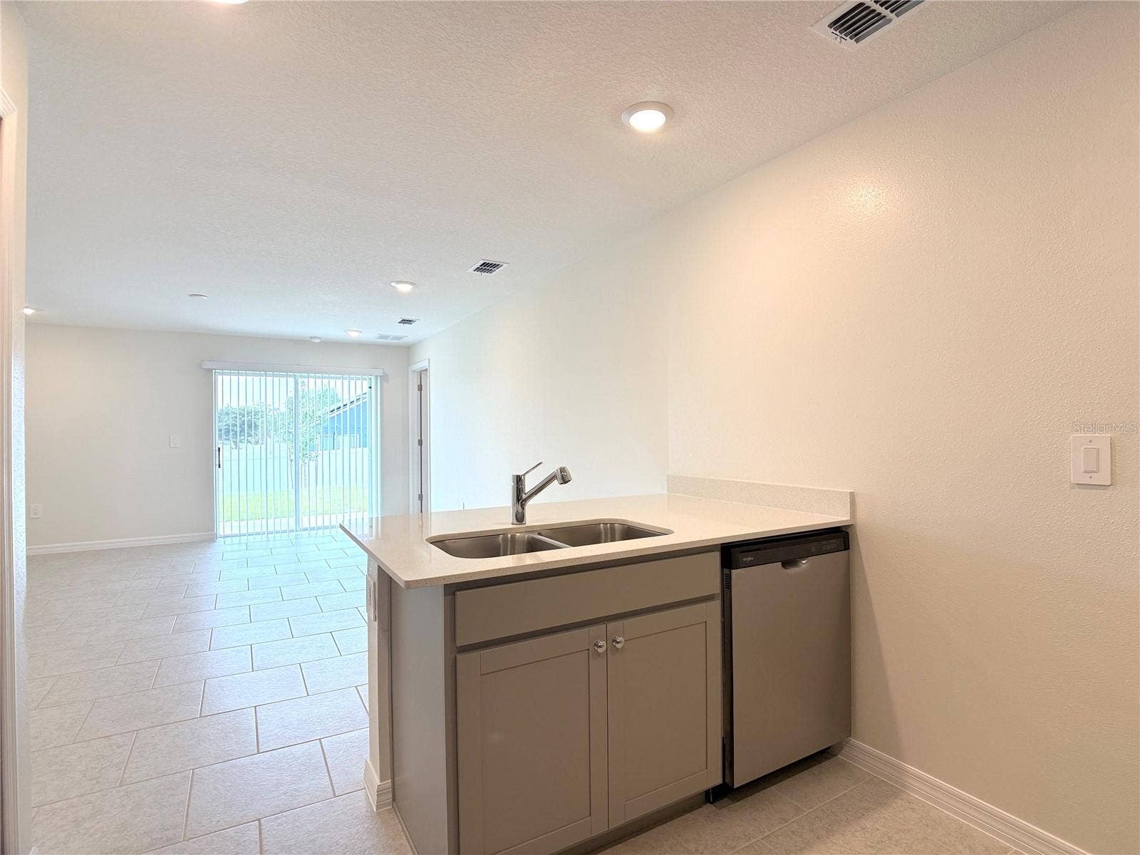 256 SPINDLEWOOD BOULEVARD, Dundee, FL 33838