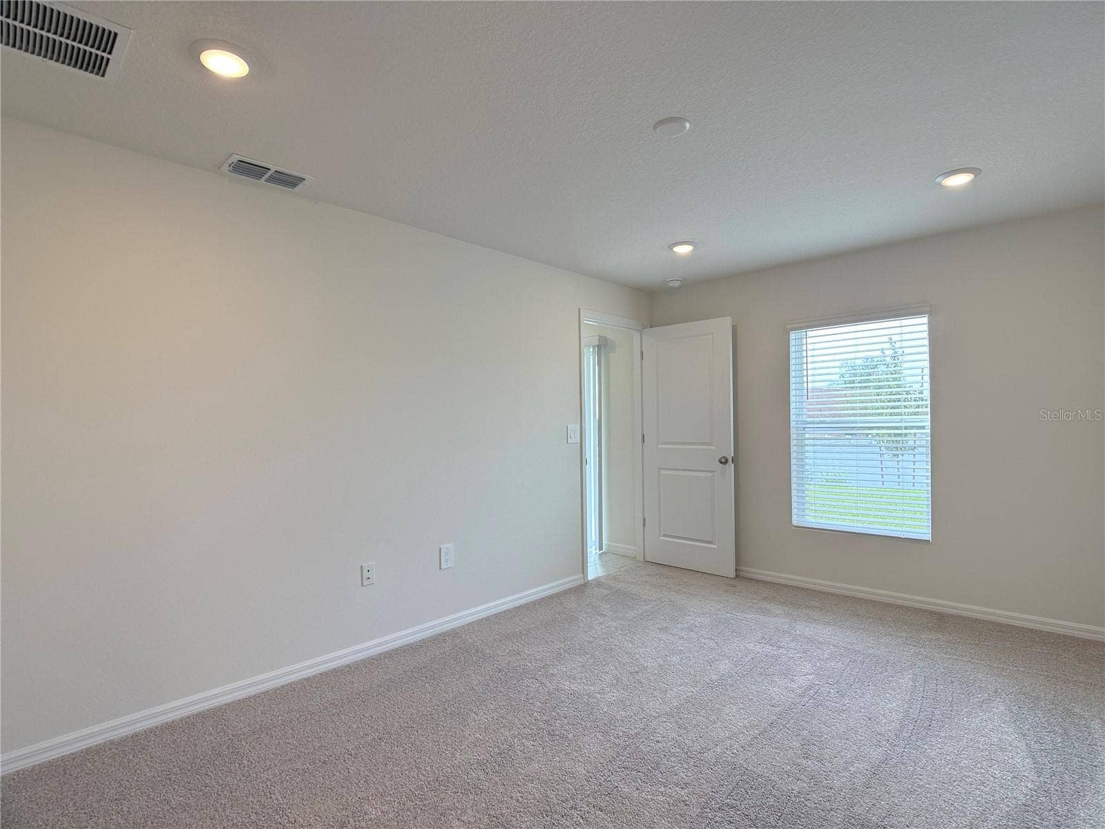 256 SPINDLEWOOD BOULEVARD, Dundee, FL 33838