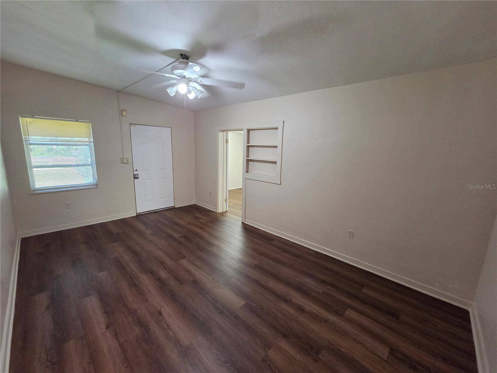 285 SEMINOLE AVENUE, Lake Mary, FL 32746 Living
