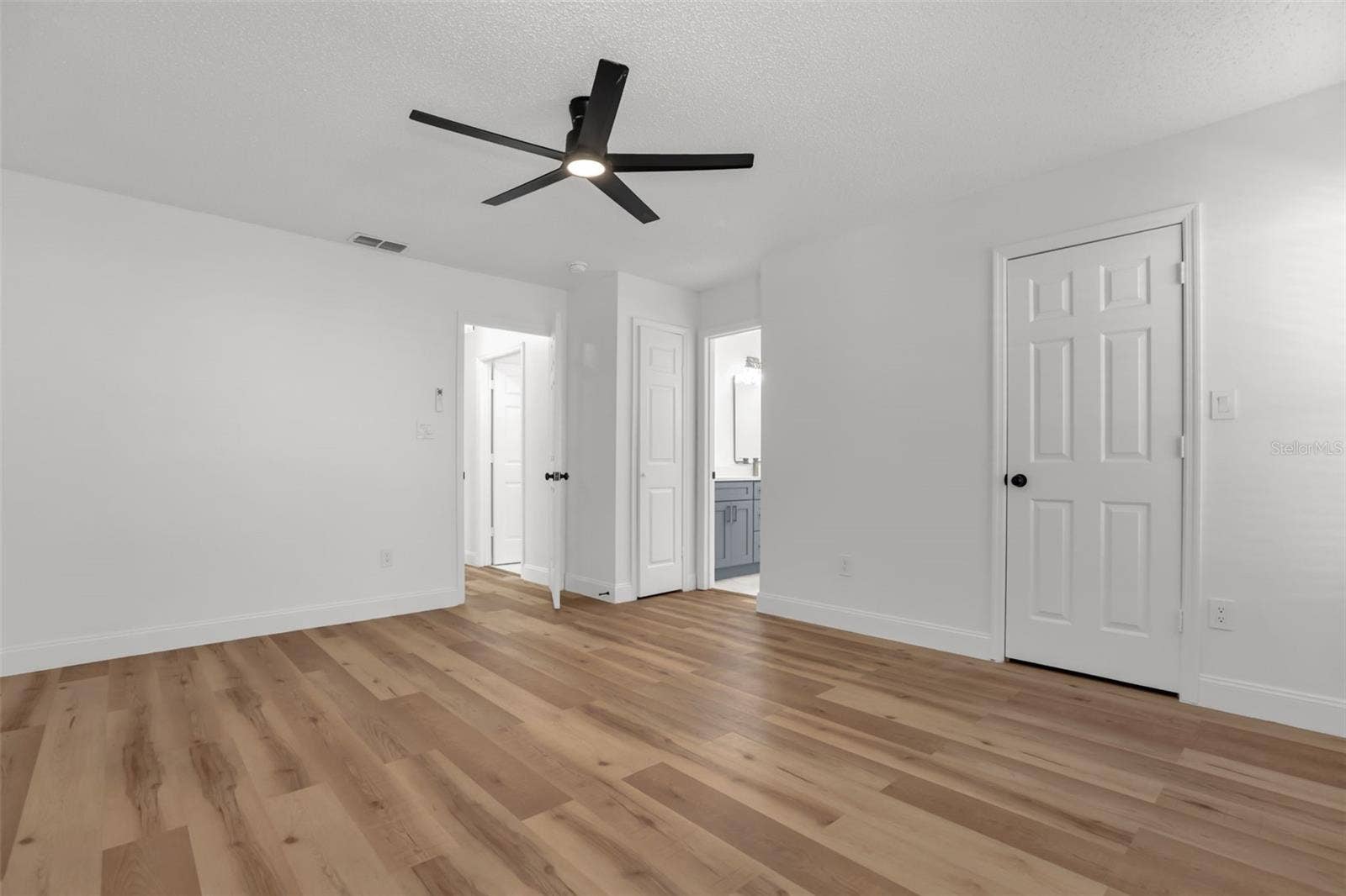 25345 GREEN HERON DRIVE, Leesburg, FL 34748 25345 GREEN HERON DRIVE, Leesburg, FL 34748