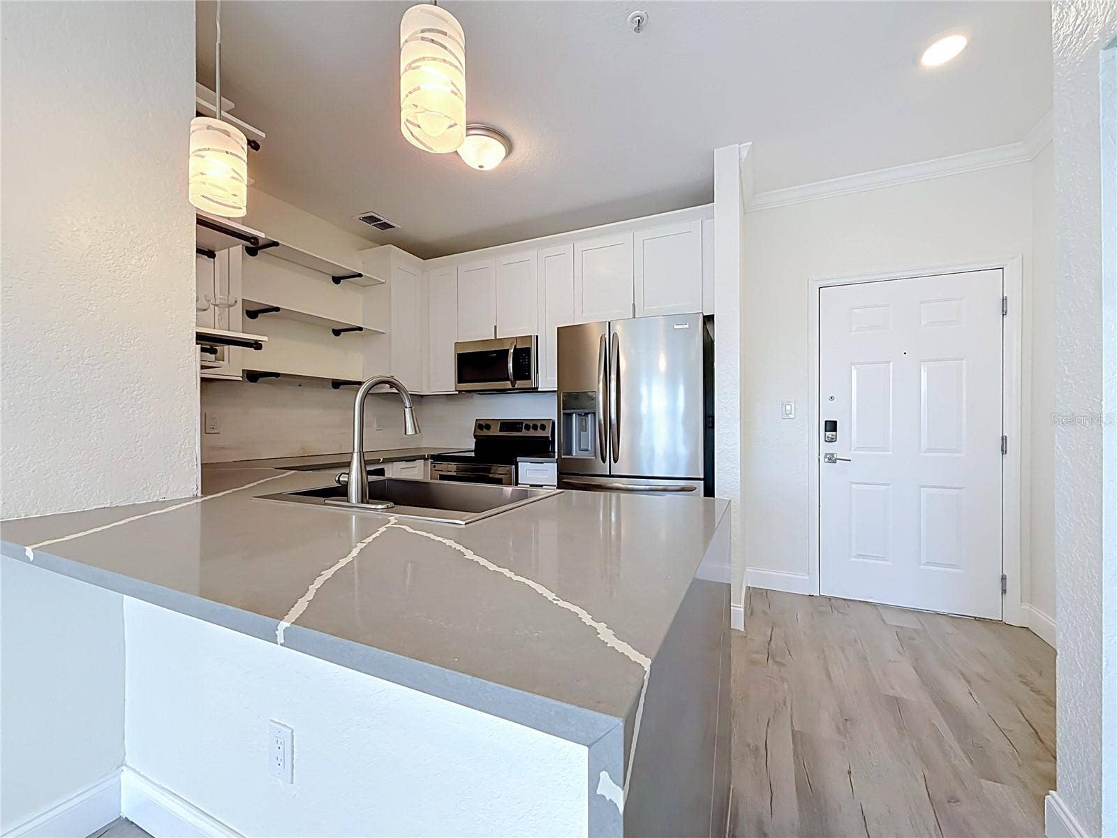 5000 CULBREATH KEY WAY, #8-207, Tampa, FL 33611 5000 CULBREATH KEY WAY, #8-207, Tampa, FL 33611