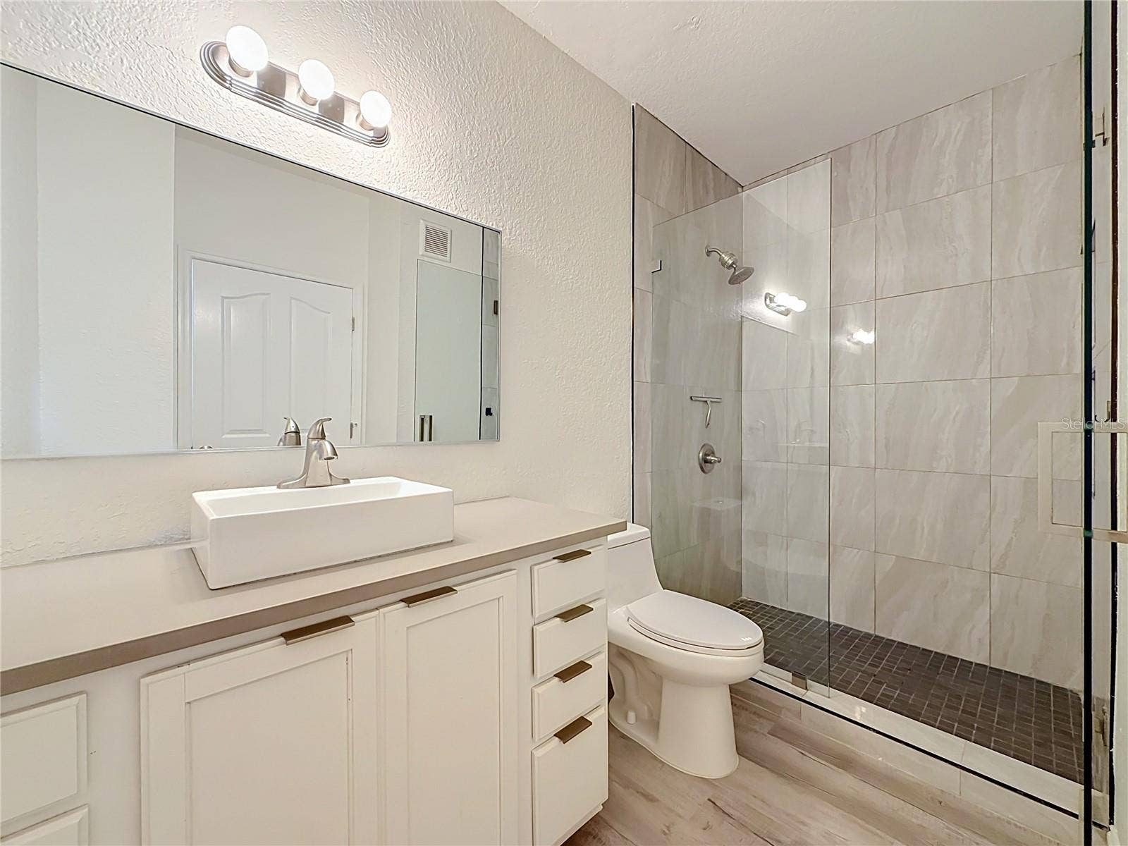 5000 CULBREATH KEY WAY, #8-207, Tampa, FL 33611 5000 CULBREATH KEY WAY, #8-207, Tampa, FL 33611