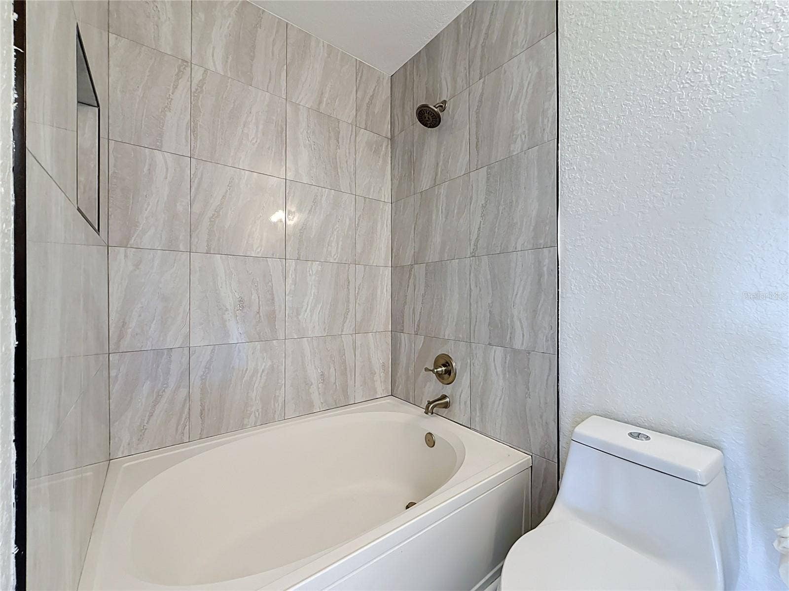 5000 CULBREATH KEY WAY, #8-207, Tampa, FL 33611 5000 CULBREATH KEY WAY, #8-207, Tampa, FL 33611