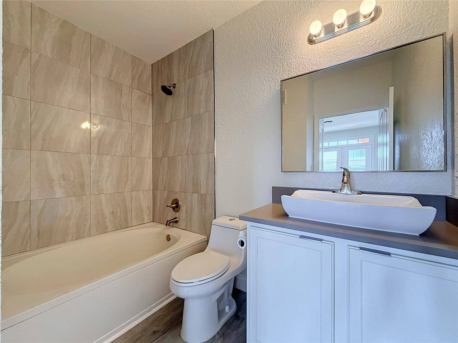 5000 CULBREATH KEY WAY, #8-207, Tampa, FL 33611 5000 CULBREATH KEY WAY, #8-207, Tampa, FL 33611