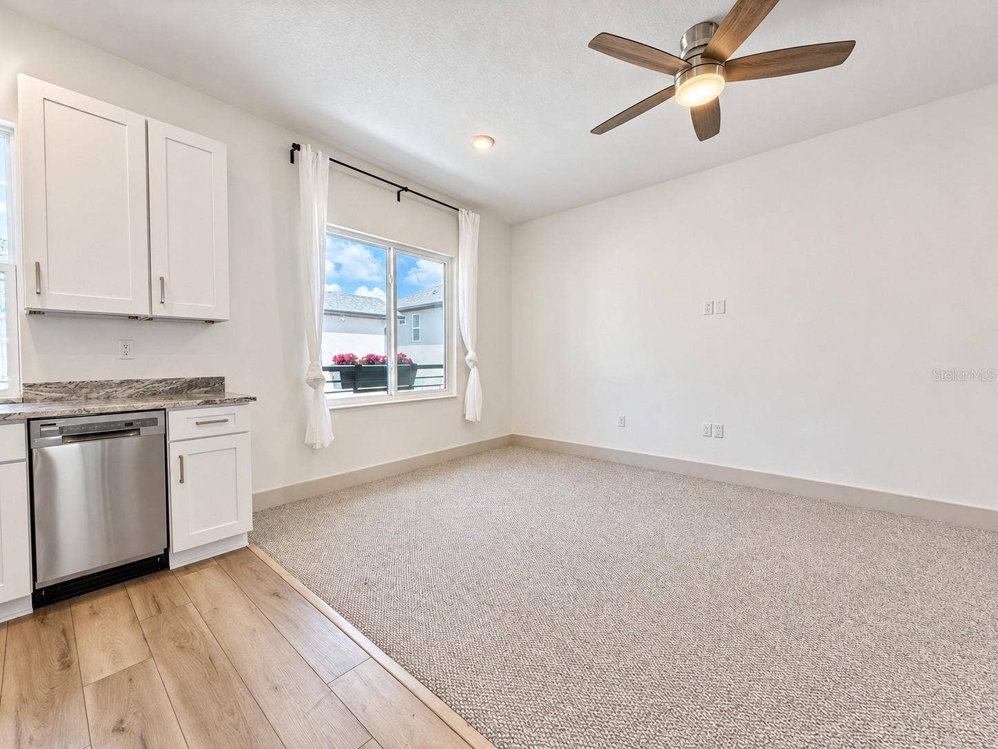 Living & dining area