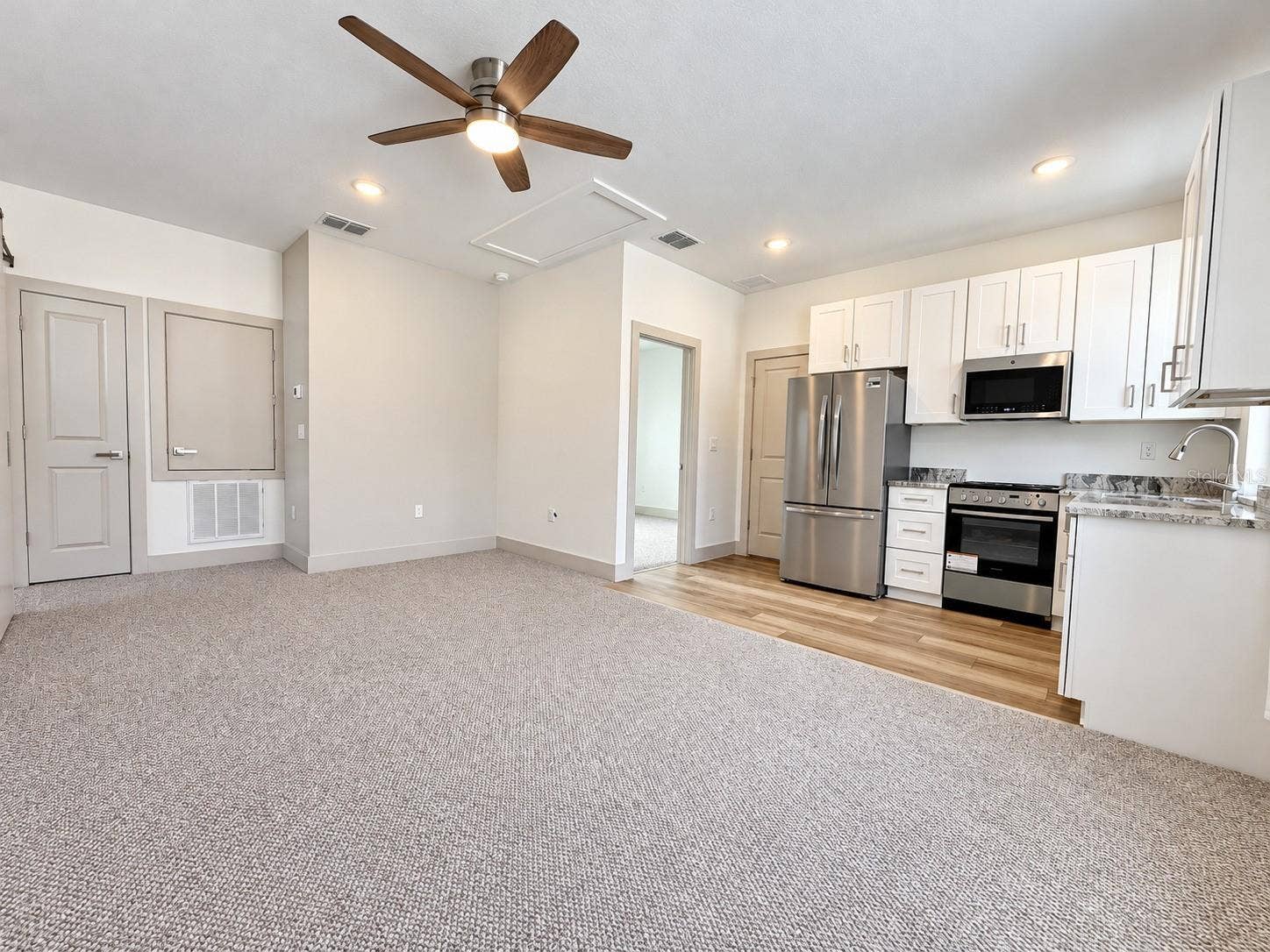 Living & dining area
