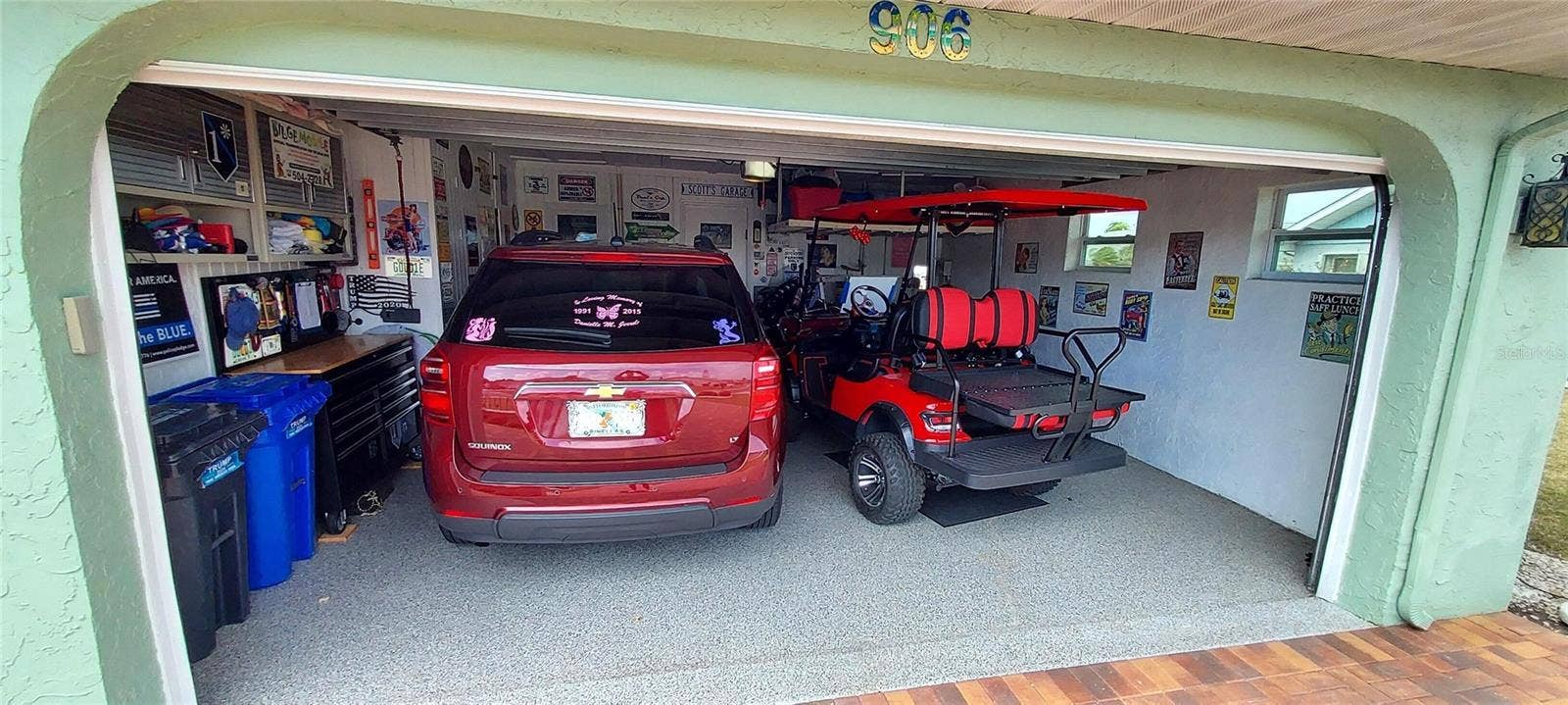 906 BLUEWATER DRIVE, Sun City Center, FL 33573