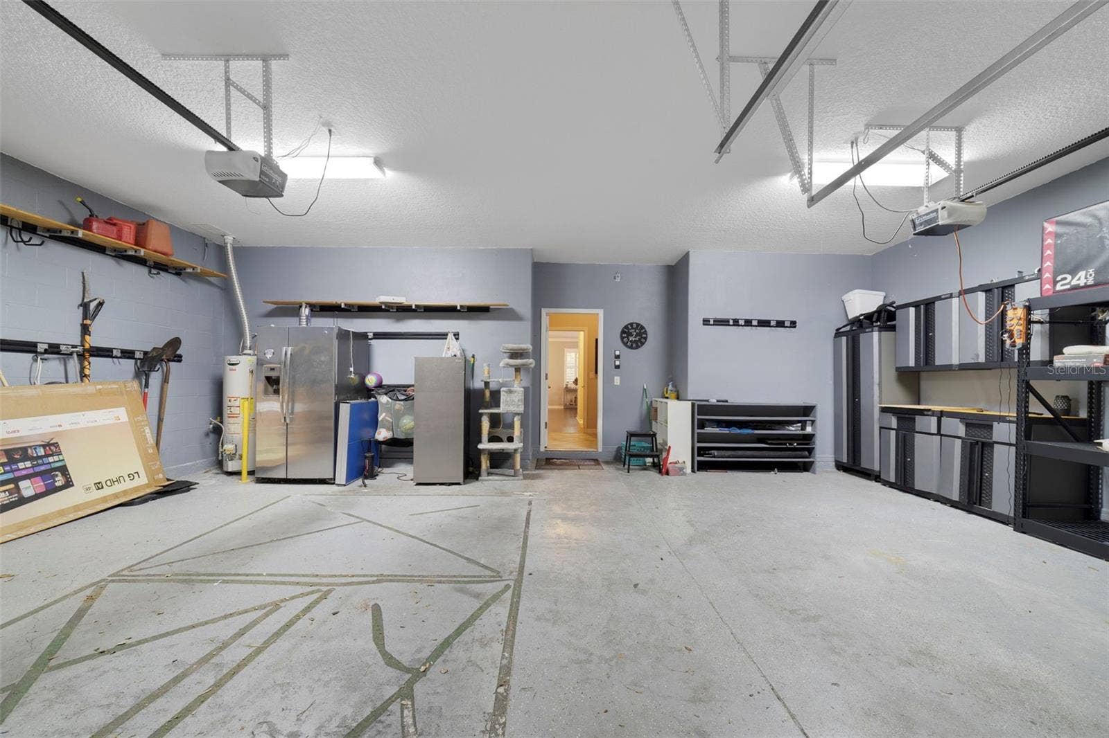 3 Car Garage Interior