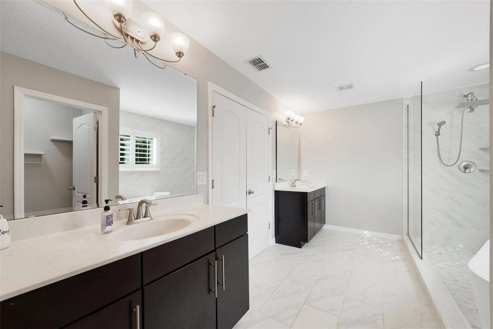 Primary Bathroom - Image #2