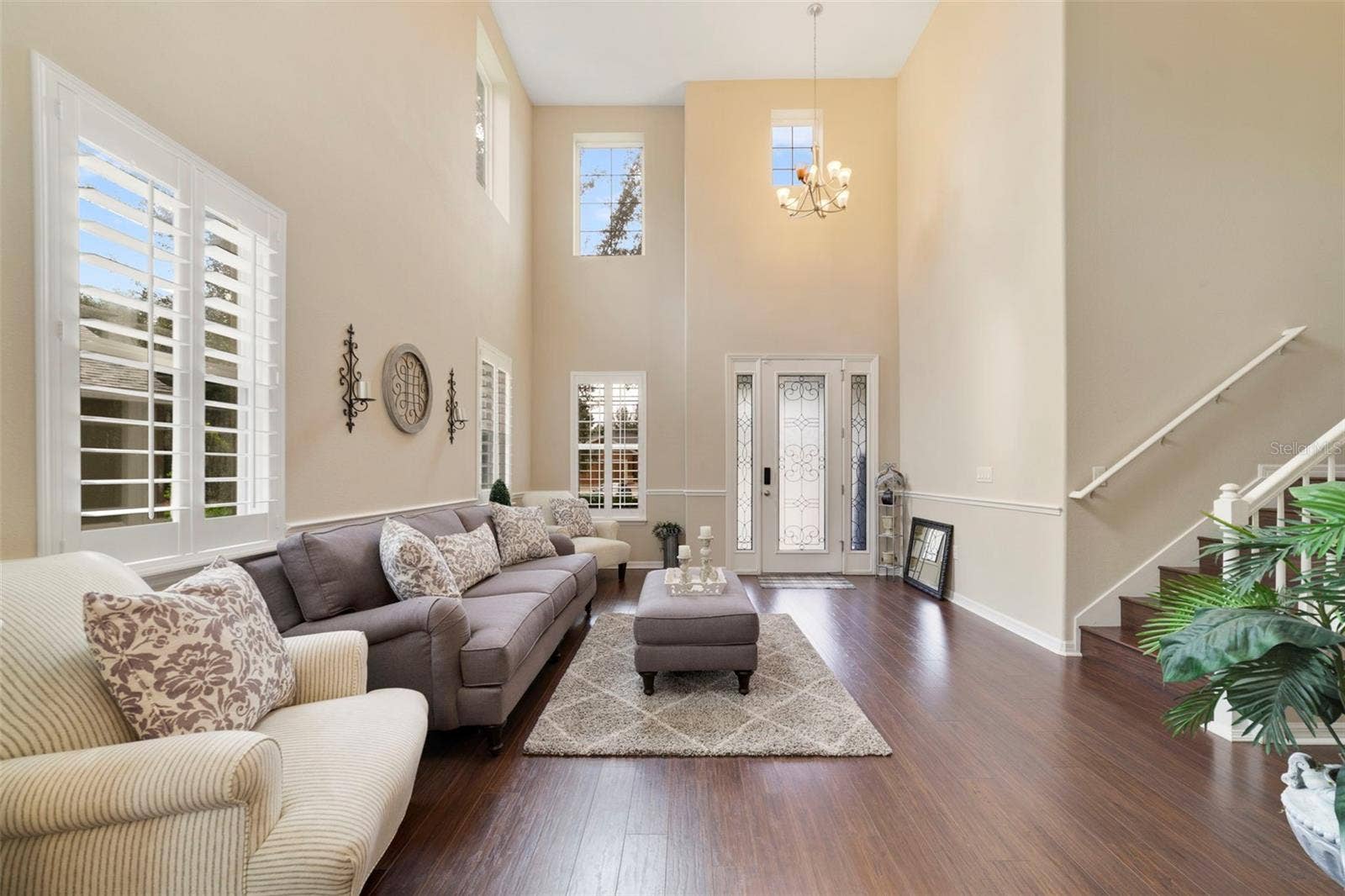 Formal Living / Dining Room - Image 2