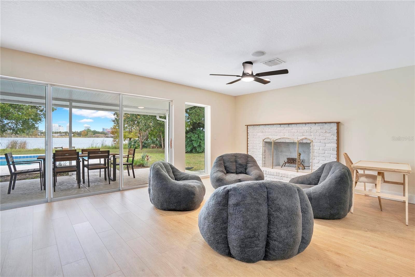 411 ROCK LAKE DRIVE, Orlando, FL 32805 411 ROCK LAKE DRIVE, Orlando, FL 32805