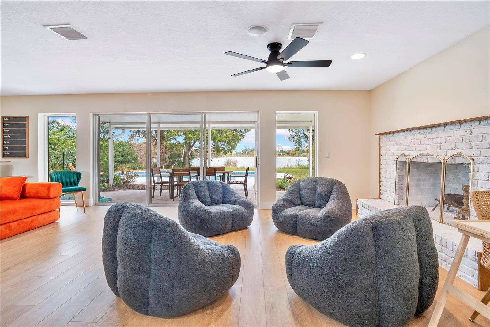 411 ROCK LAKE DRIVE, Orlando, FL 32805 411 ROCK LAKE DRIVE, Orlando, FL 32805