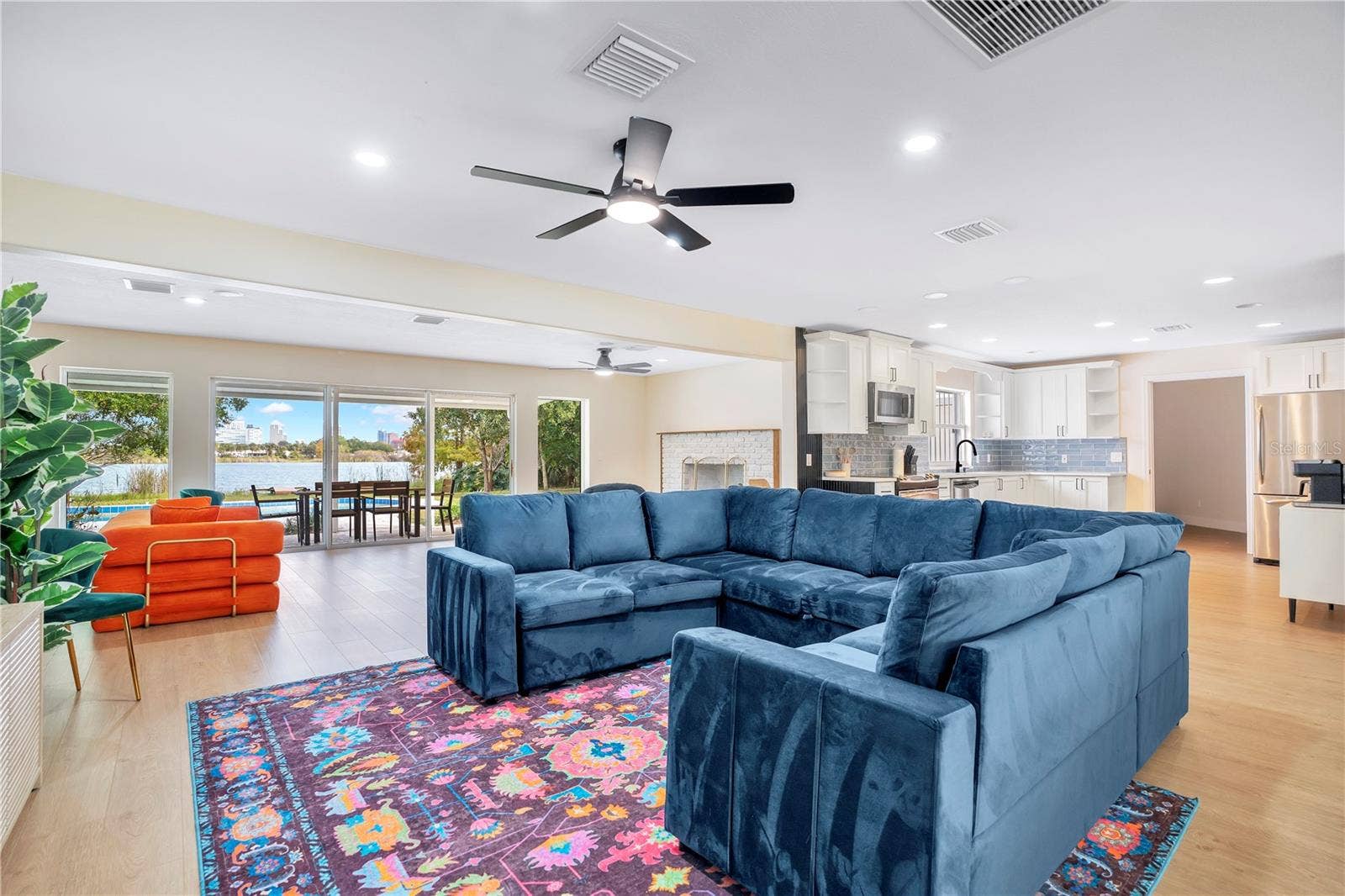 411 ROCK LAKE DRIVE, Orlando, FL 32805 411 ROCK LAKE DRIVE, Orlando, FL 32805