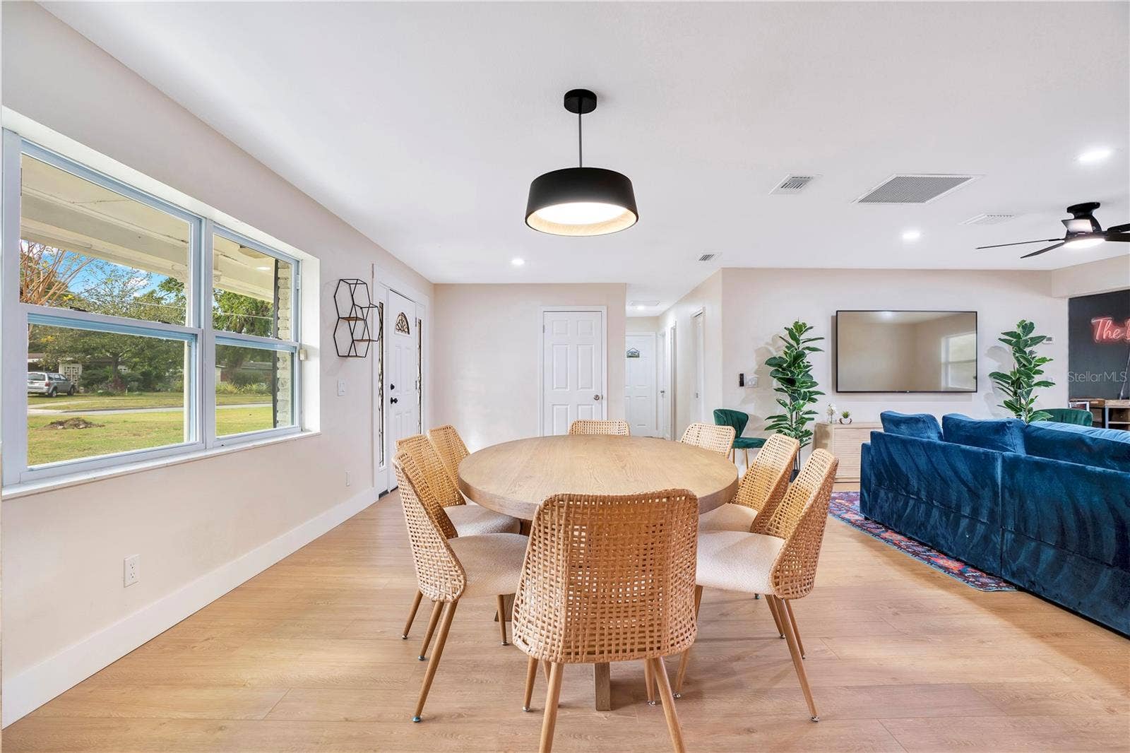 411 ROCK LAKE DRIVE, Orlando, FL 32805 411 ROCK LAKE DRIVE, Orlando, FL 32805