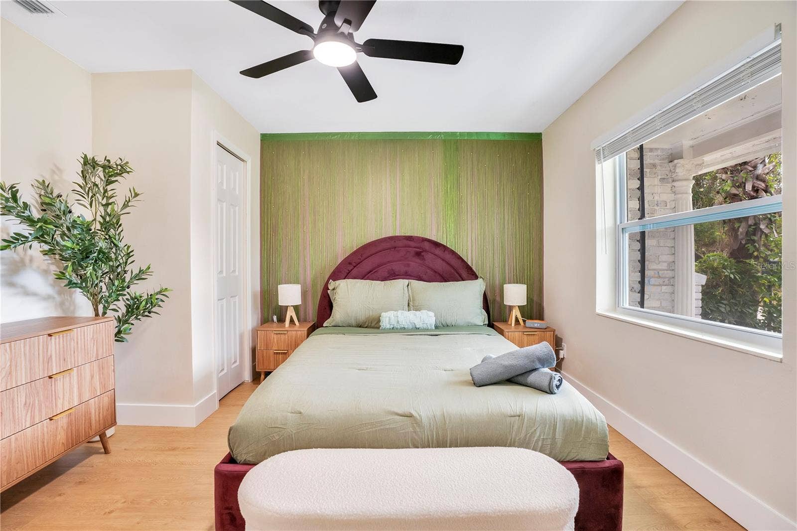 411 ROCK LAKE DRIVE, Orlando, FL 32805 411 ROCK LAKE DRIVE, Orlando, FL 32805