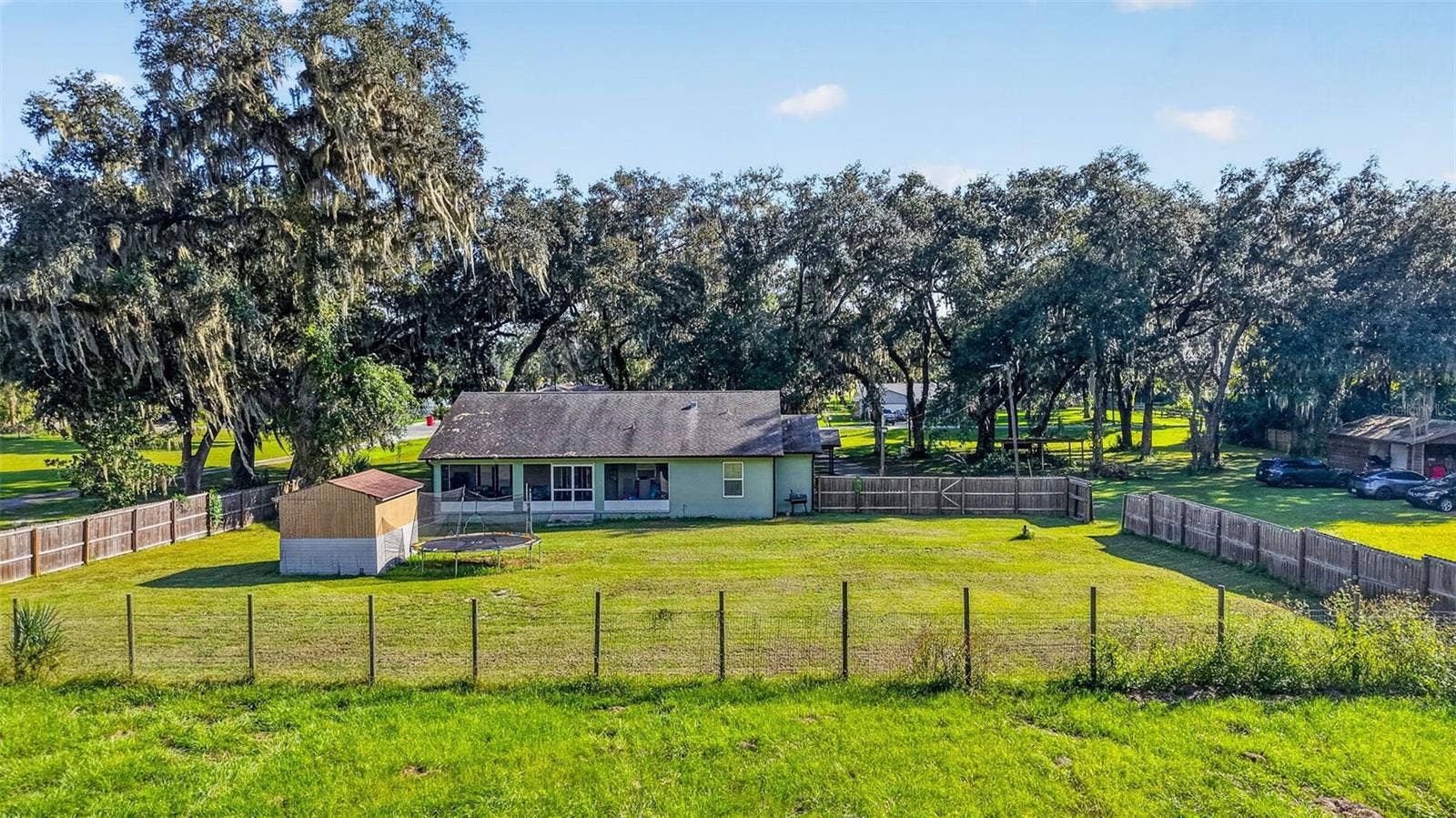 3074 COUNTY ROAD 521, Wildwood, FL 34785