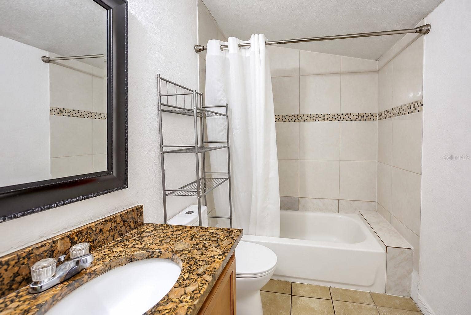 21 S PALM AVENUE, Kissimmee, FL 34741