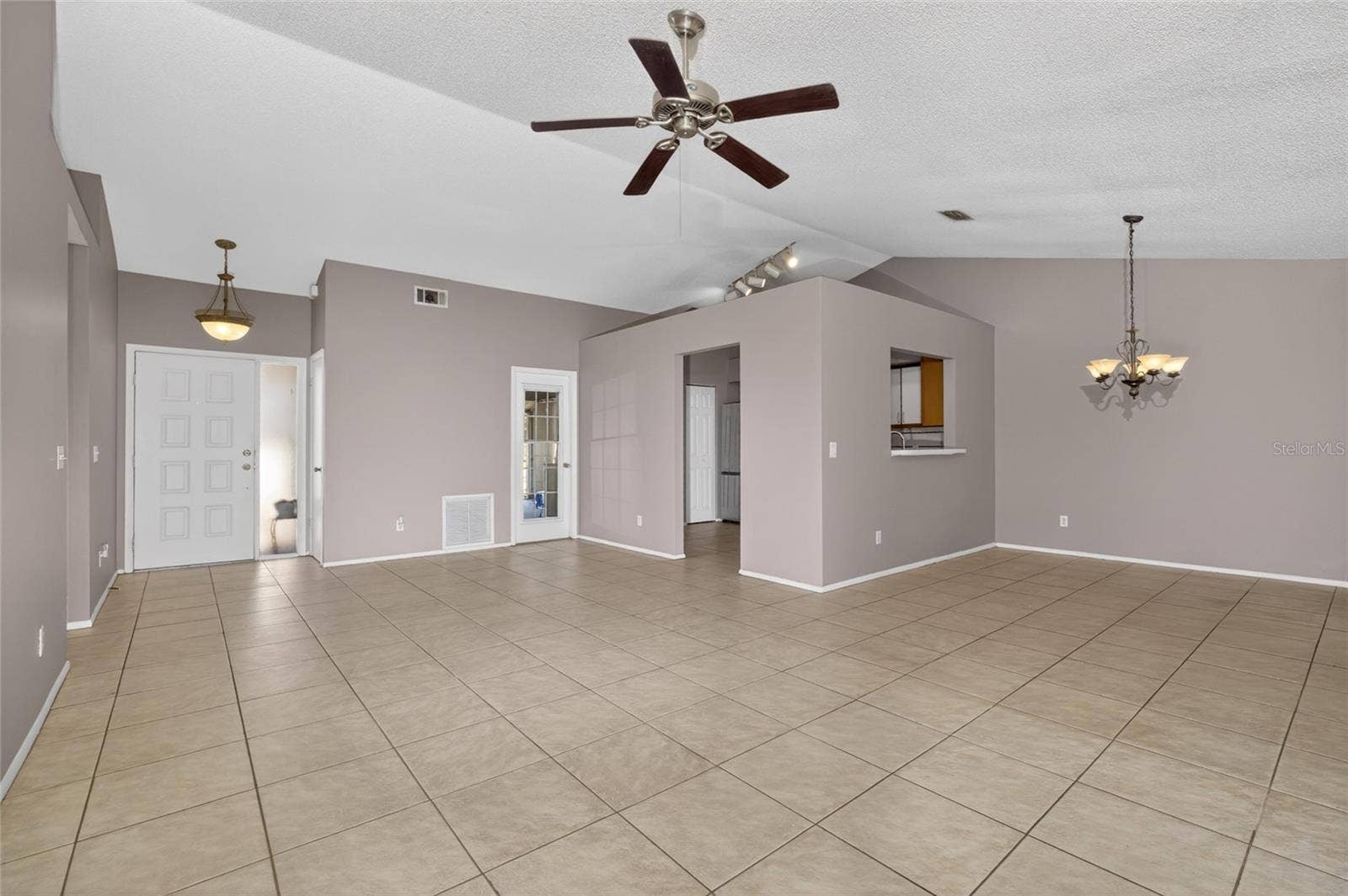 861 BLACKGUM COURT, Orlando, FL 32825 861 BLACKGUM COURT, Orlando, FL 32825
