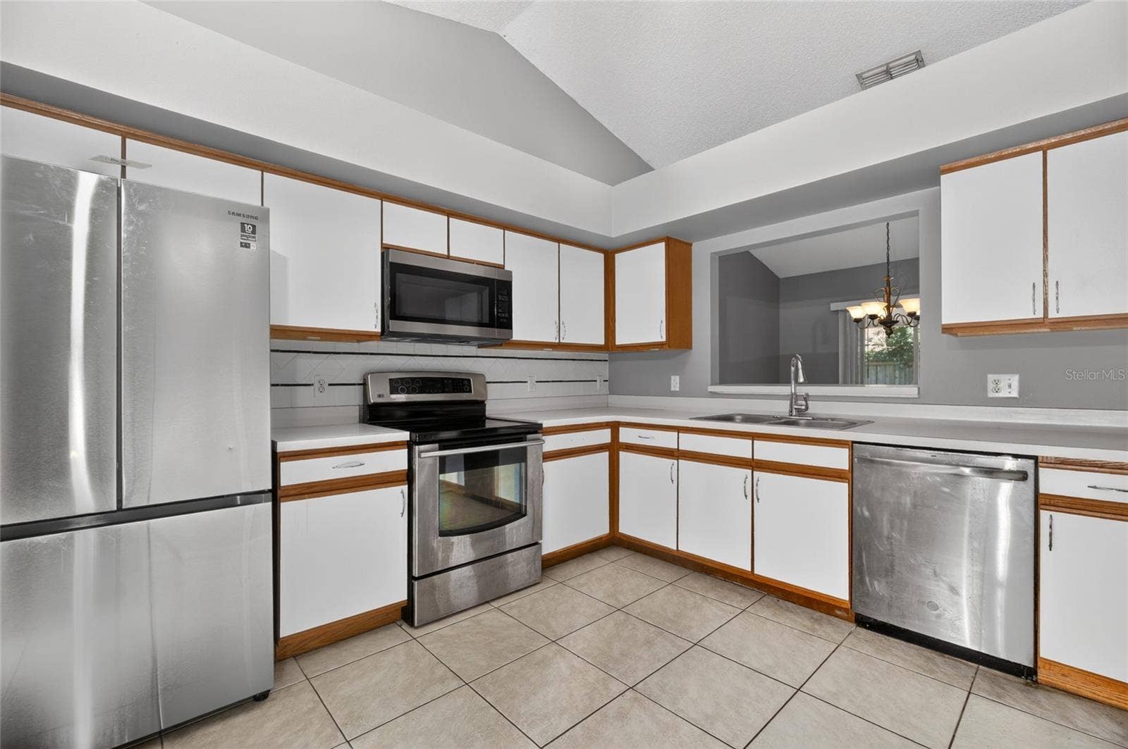 861 BLACKGUM COURT, Orlando, FL 32825 861 BLACKGUM COURT, Orlando, FL 32825
