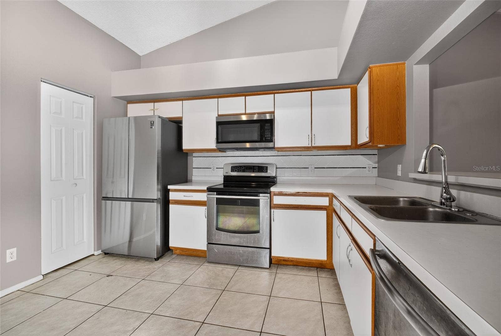 861 BLACKGUM COURT, Orlando, FL 32825 861 BLACKGUM COURT, Orlando, FL 32825