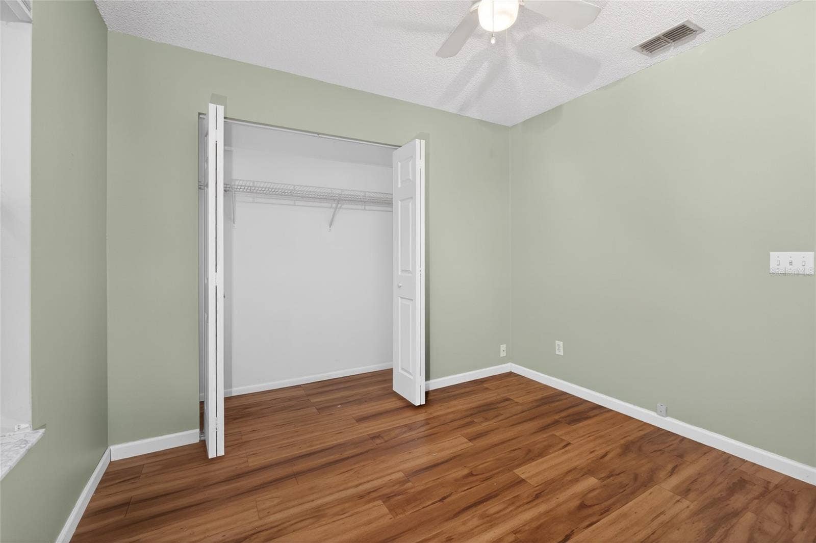 861 BLACKGUM COURT, Orlando, FL 32825 861 BLACKGUM COURT, Orlando, FL 32825