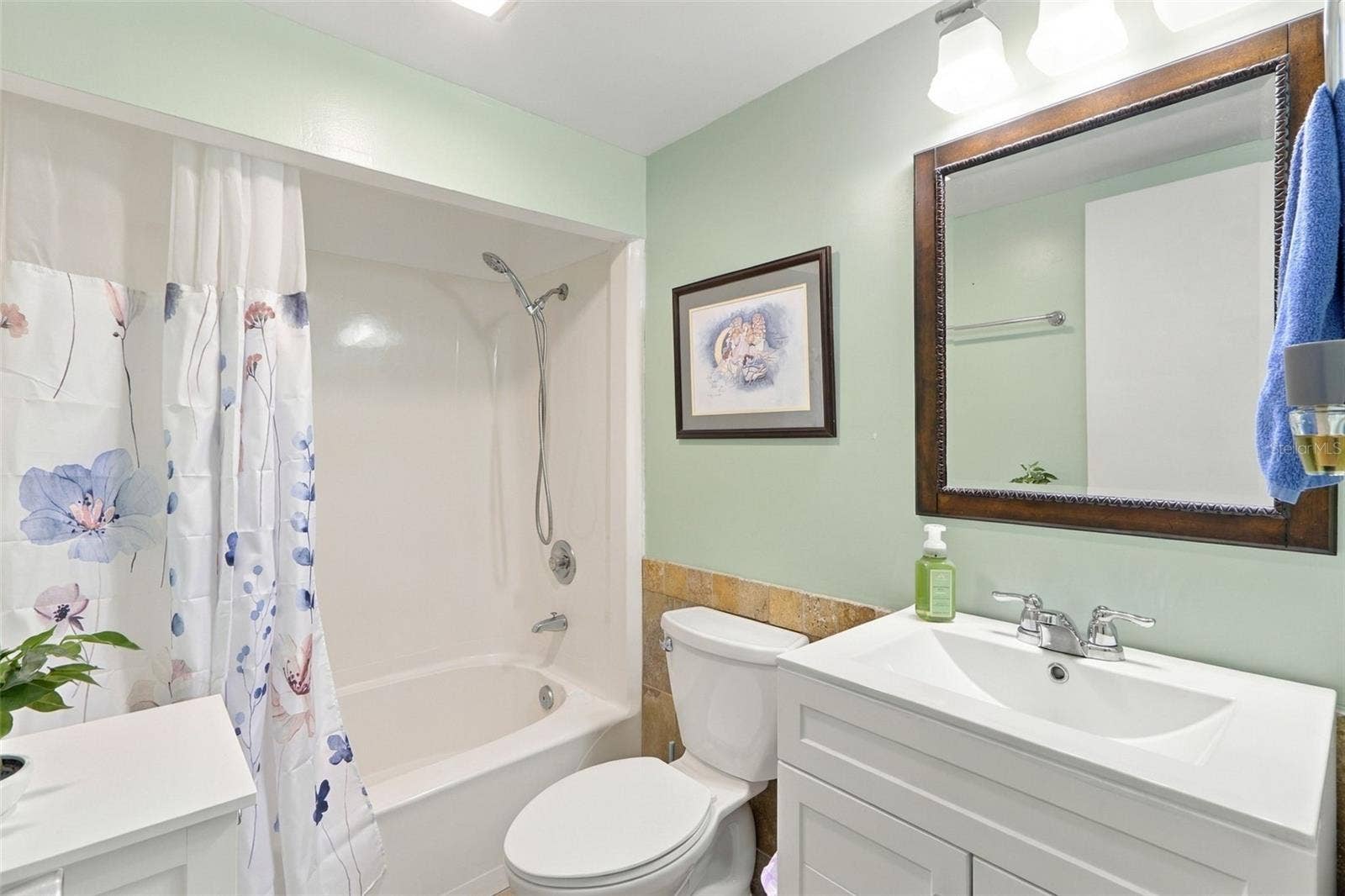 327 WILDER BOULEVARD, #B302, Daytona Beach, FL 32114 327 WILDER BOULEVARD, #B302, Daytona Beach, FL 32114