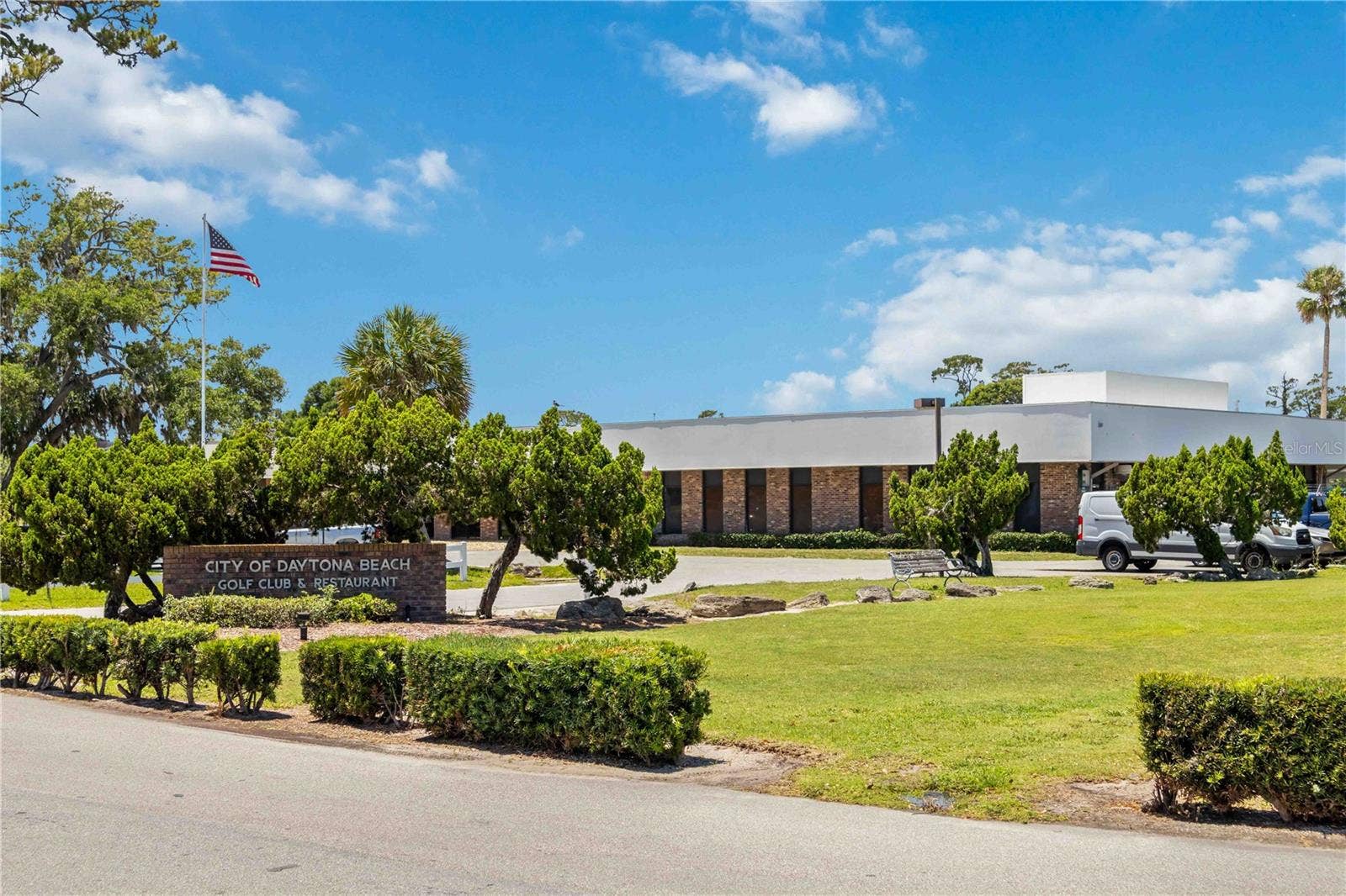 327 WILDER BOULEVARD, #B302, Daytona Beach, FL 32114 327 WILDER BOULEVARD, #B302, Daytona Beach, FL 32114