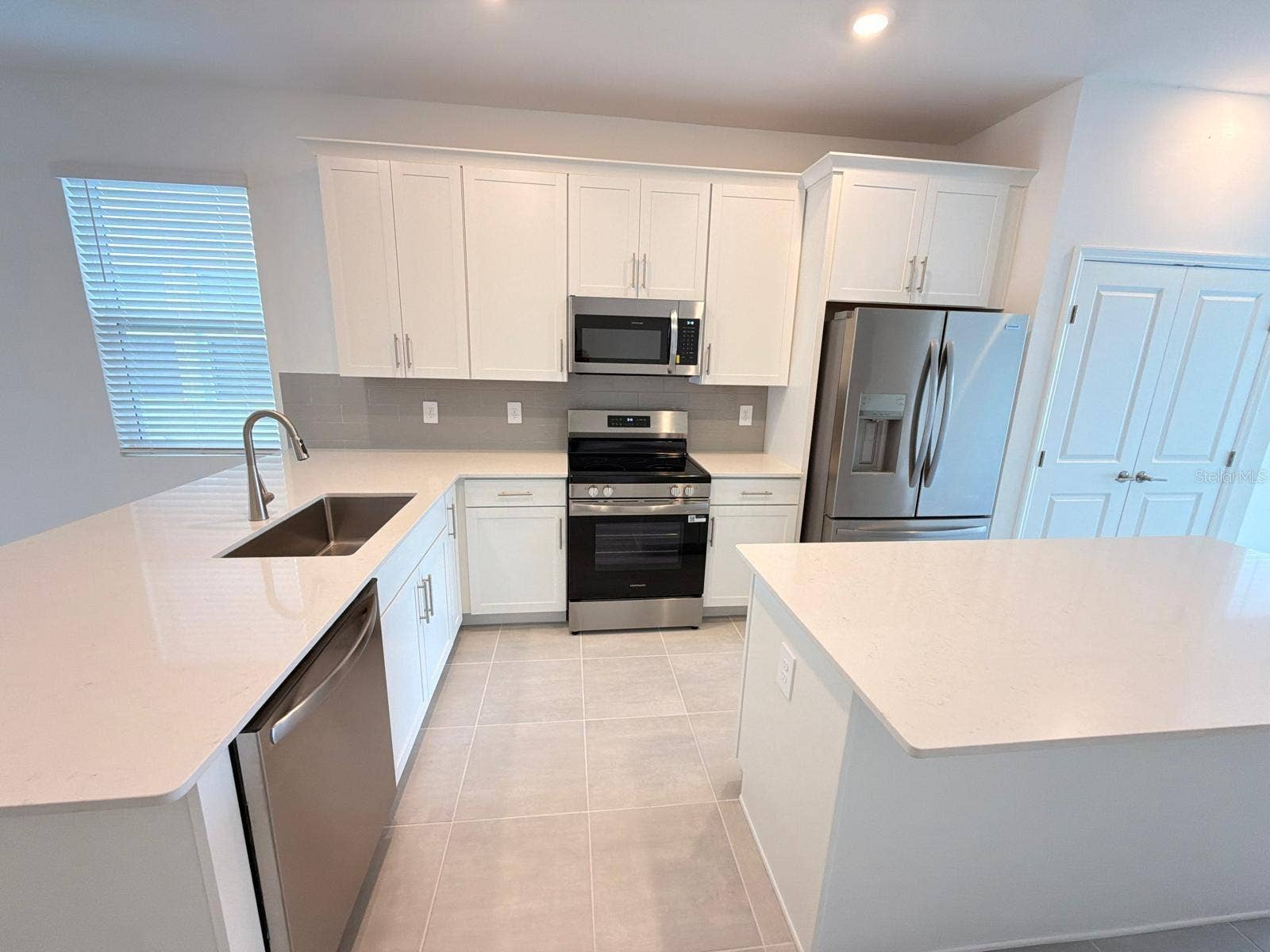 5569 FIONA LANE, St Cloud, FL 34771 5569 FIONA LANE, St Cloud, FL 34771