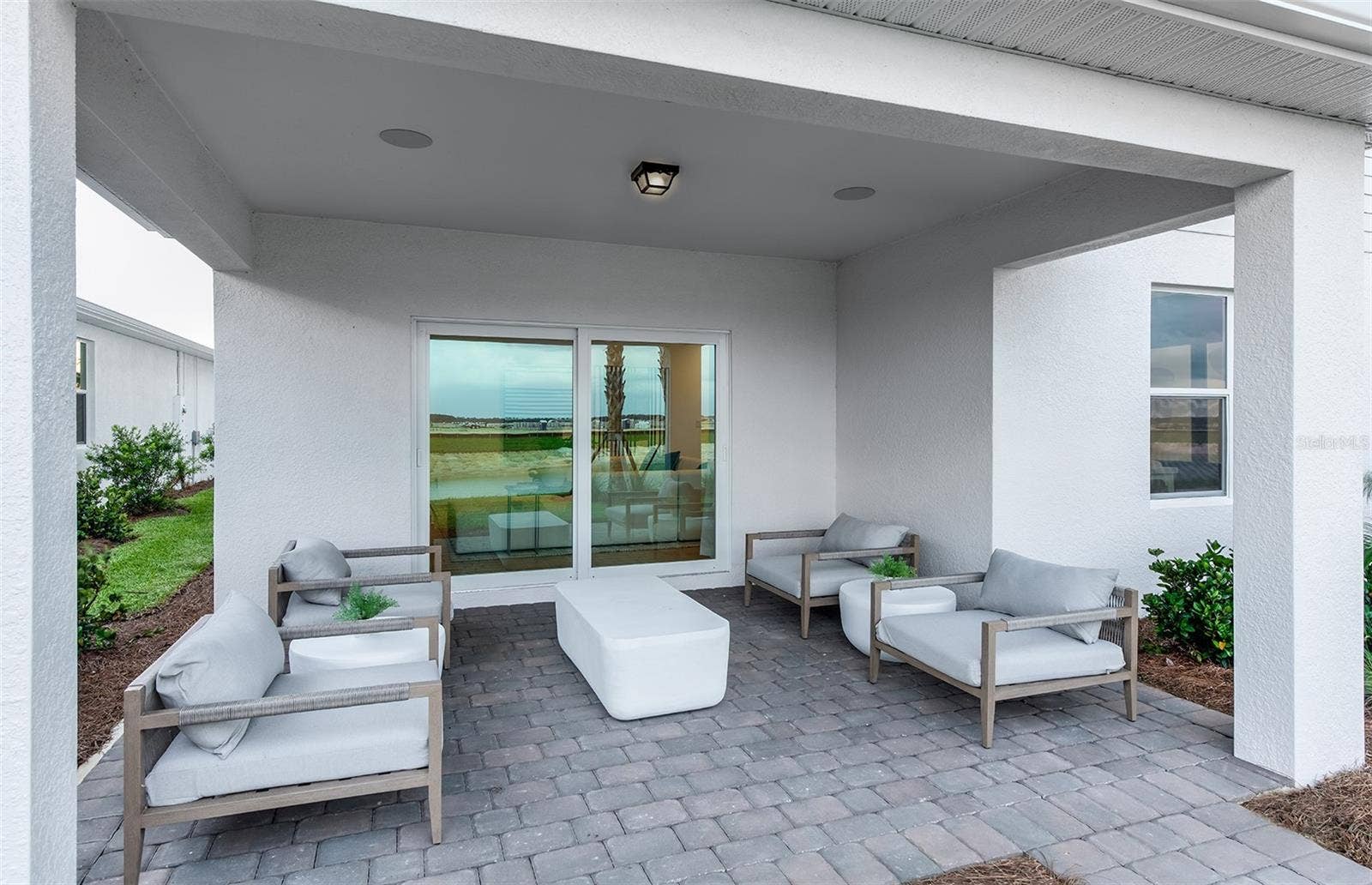 4738 HARRINGTON FIELDS DRIVE, Davenport, FL 33837 Model Home Design Only. Pictures and furnishings are for illustrative purposes only. Elevations, colors and options may vary. Furniture is for model home staging only.