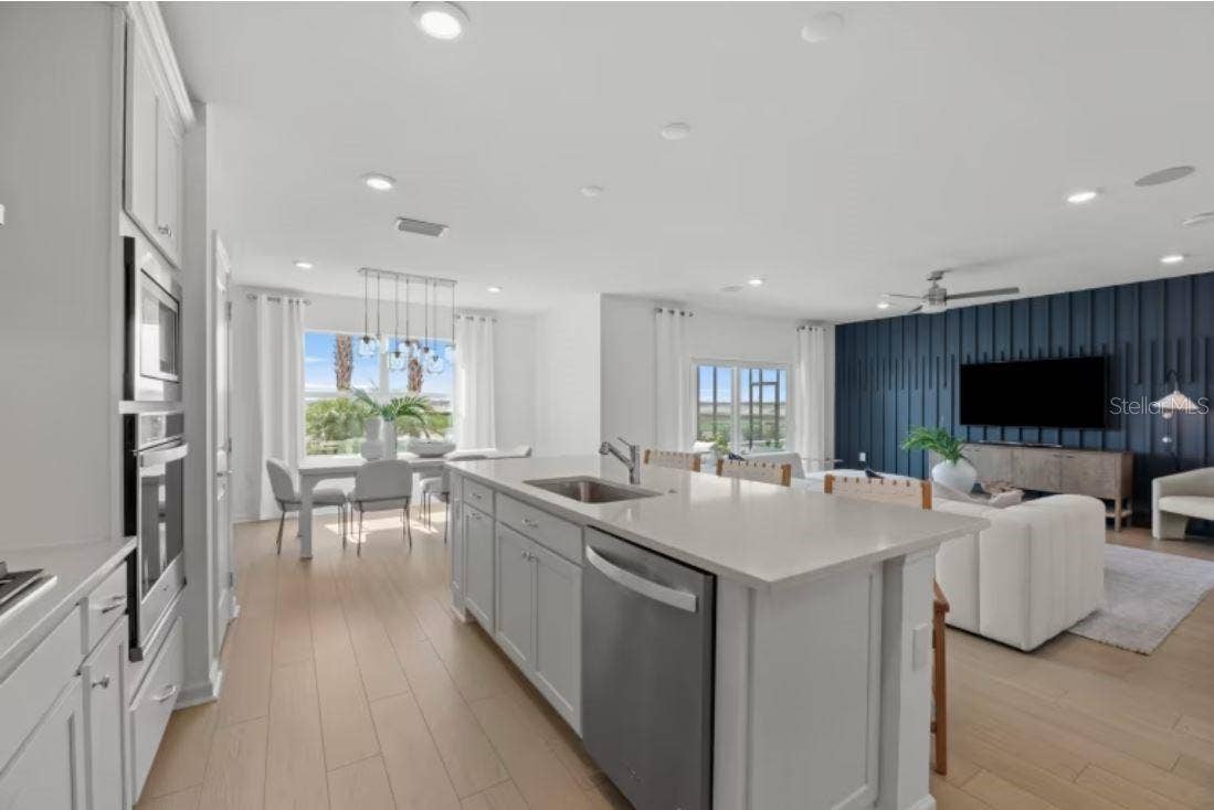 4738 HARRINGTON FIELDS DRIVE, Davenport, FL 33837 Model Home Design Only. Pictures and furnishings are for illustrative purposes only. Elevations, colors and options may vary. Furniture is for model home staging only.