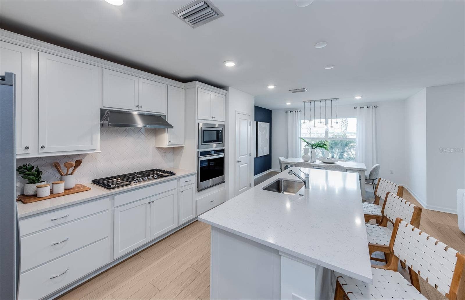 4738 HARRINGTON FIELDS DRIVE, Davenport, FL 33837 Model Home Design Only. Pictures and furnishings are for illustrative purposes only. Elevations, colors and options may vary. Furniture is for model home staging only.