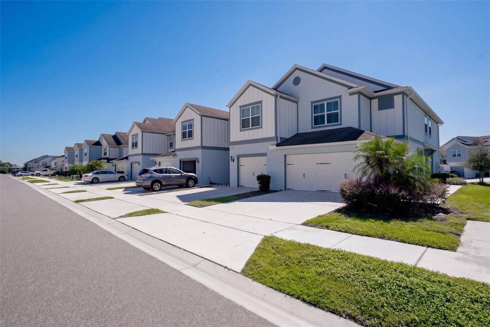 3768 PLAINVIEW DRIVE, Orlando, FL 32824 3768 PLAINVIEW DRIVE, Orlando, FL 32824