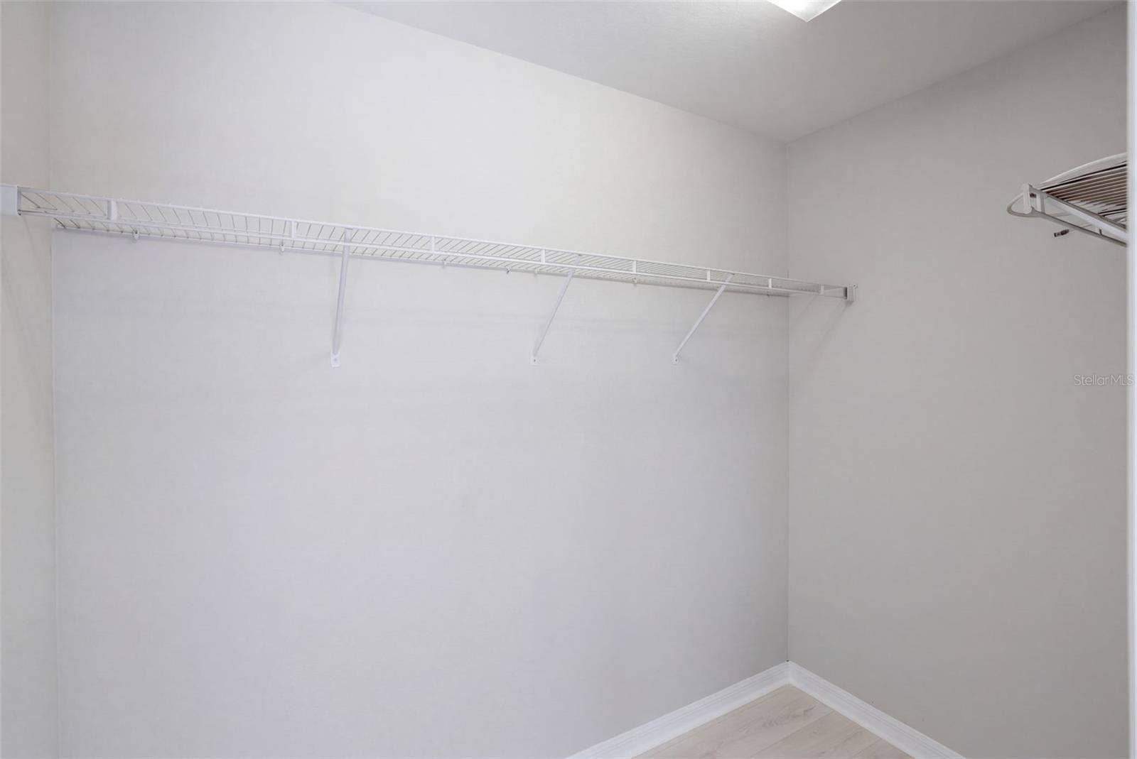 3768 PLAINVIEW DRIVE, Orlando, FL 32824 3768 PLAINVIEW DRIVE, Orlando, FL 32824