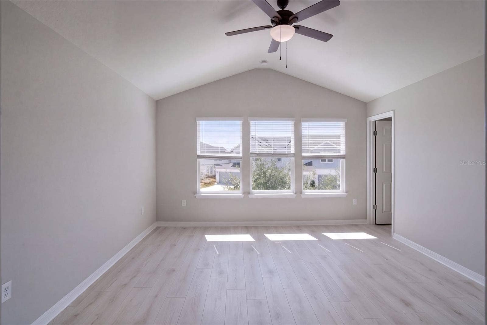 3768 PLAINVIEW DRIVE, Orlando, FL 32824 3768 PLAINVIEW DRIVE, Orlando, FL 32824