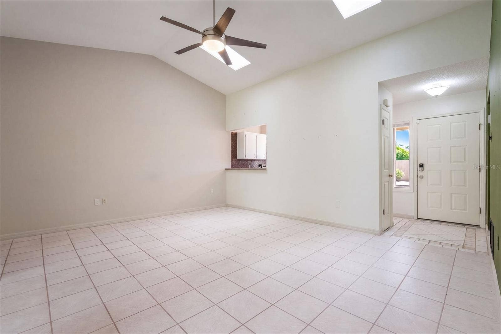 5849 BLUE DAHLIA WAY, #12, Orlando, FL 32807 5849 BLUE DAHLIA WAY, #12, Orlando, FL 32807