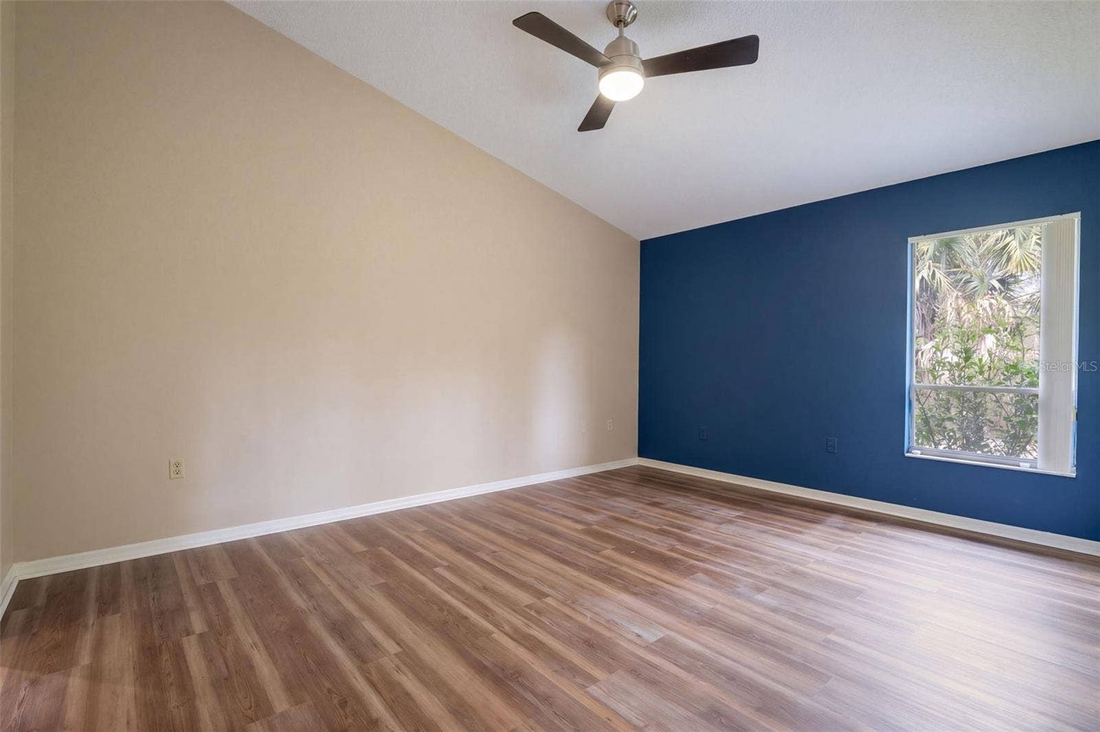 5849 BLUE DAHLIA WAY, #12, Orlando, FL 32807 5849 BLUE DAHLIA WAY, #12, Orlando, FL 32807