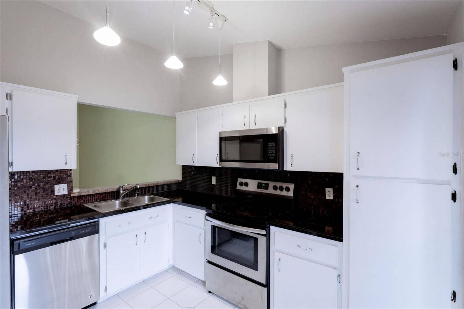 5849 BLUE DAHLIA WAY, #12, Orlando, FL 32807 5849 BLUE DAHLIA WAY, #12, Orlando, FL 32807