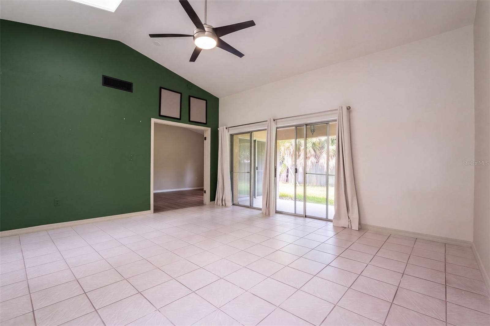 5849 BLUE DAHLIA WAY, #12, Orlando, FL 32807 5849 BLUE DAHLIA WAY, #12, Orlando, FL 32807