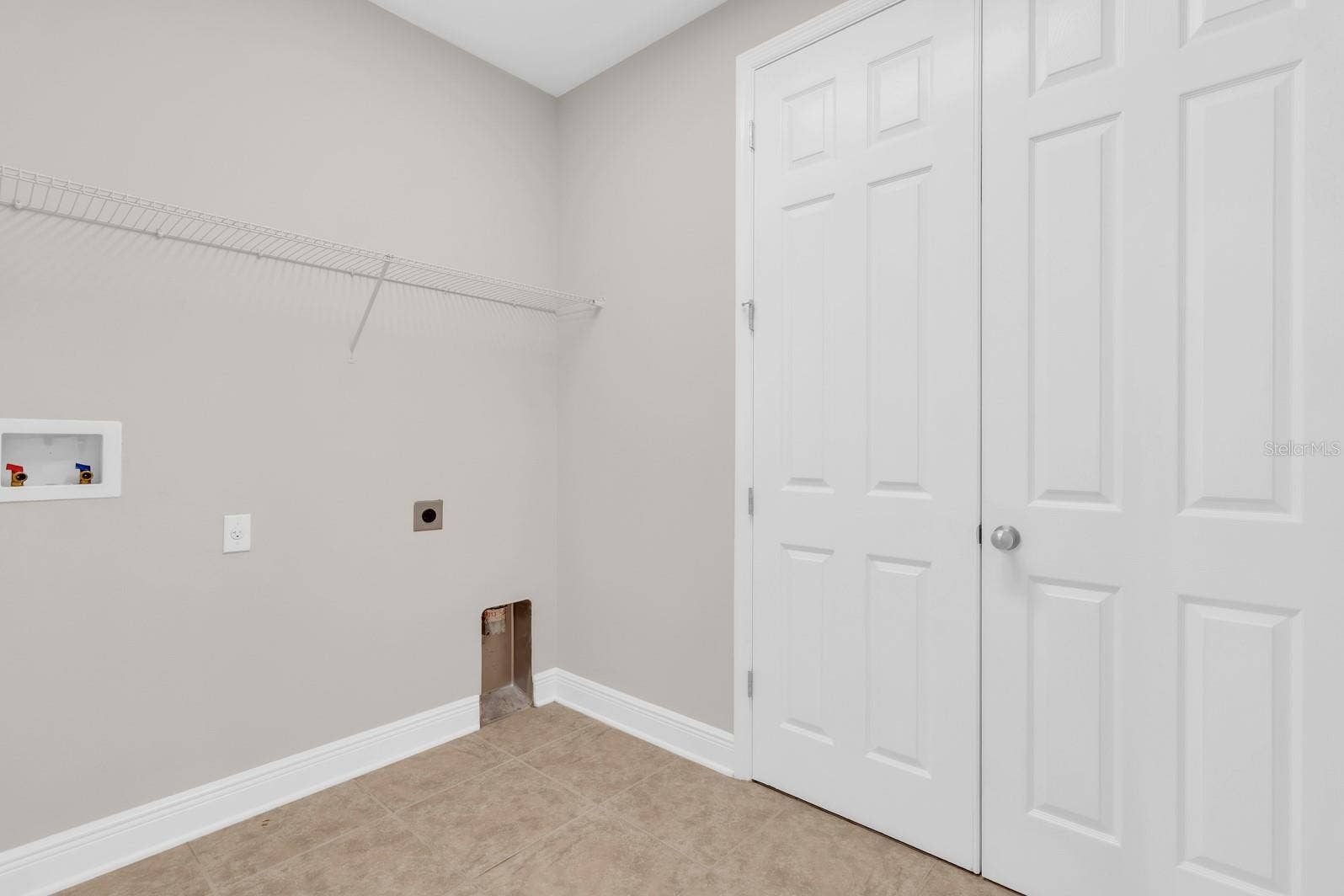 8061 PLEASANT PINE CIRCLE, Winter Park, FL 32792 8061 PLEASANT PINE CIRCLE, Winter Park, FL 32792