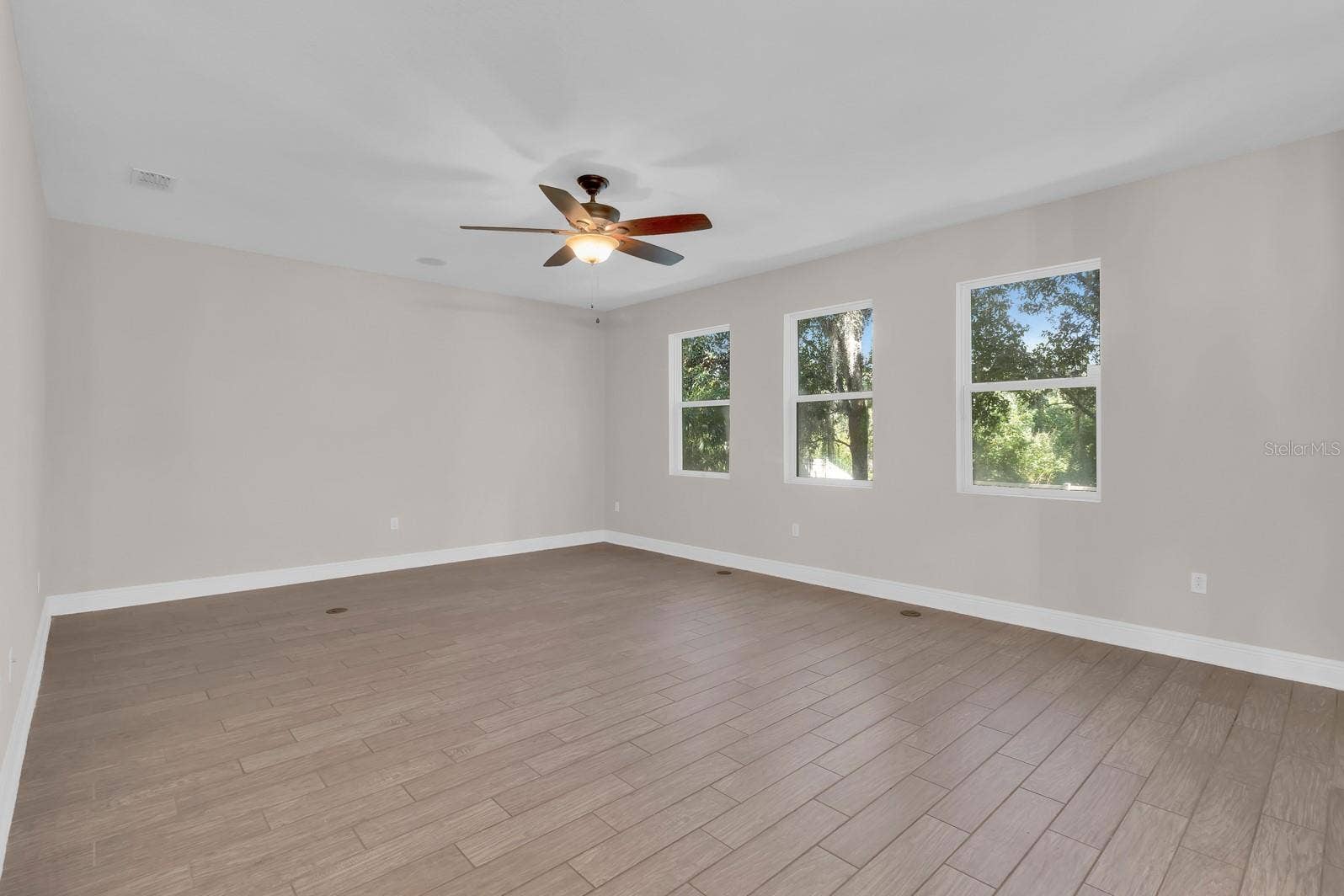 8061 PLEASANT PINE CIRCLE, Winter Park, FL 32792 8061 PLEASANT PINE CIRCLE, Winter Park, FL 32792